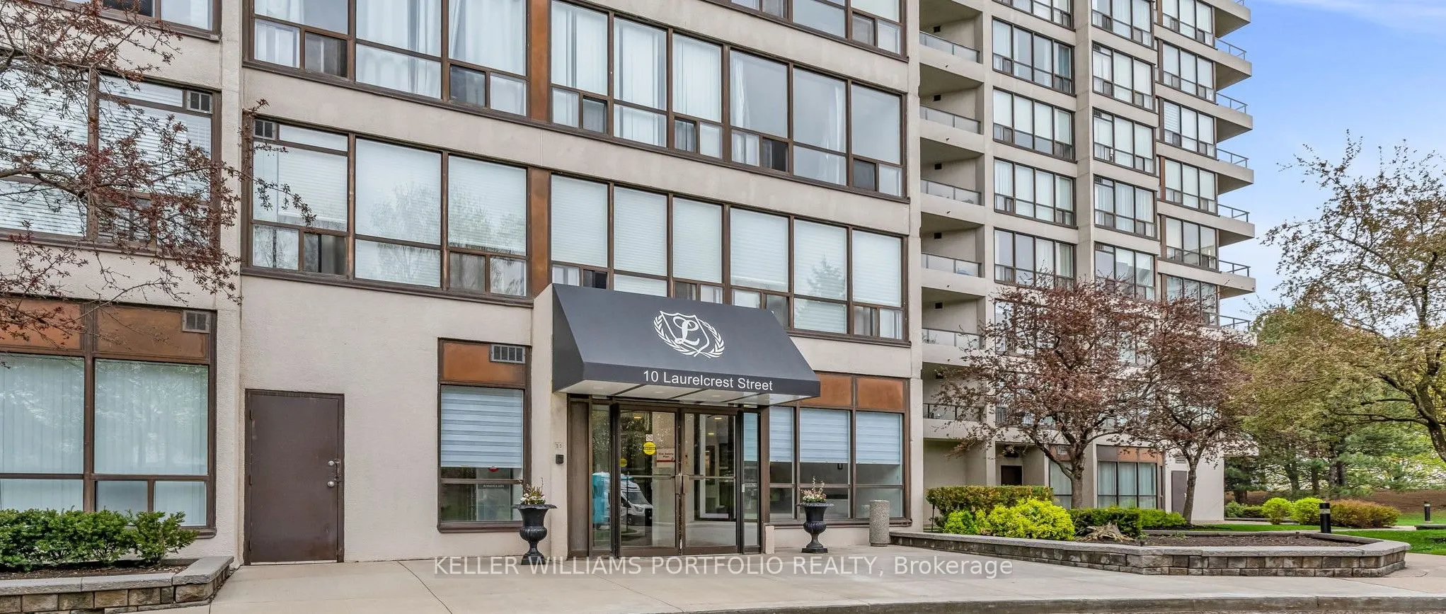 10 Laurelcrest Street, #501