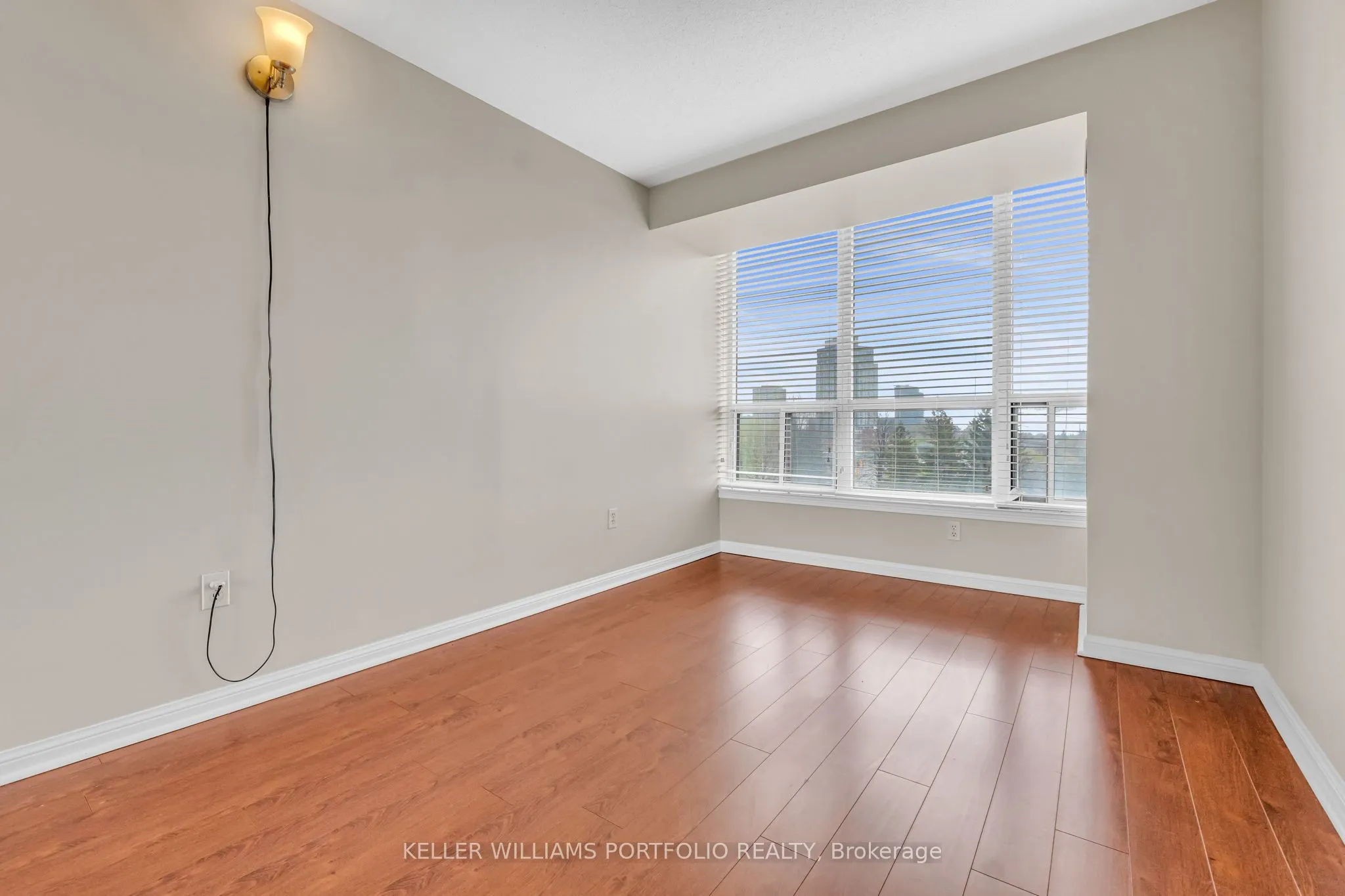 10 Laurelcrest Street, #501