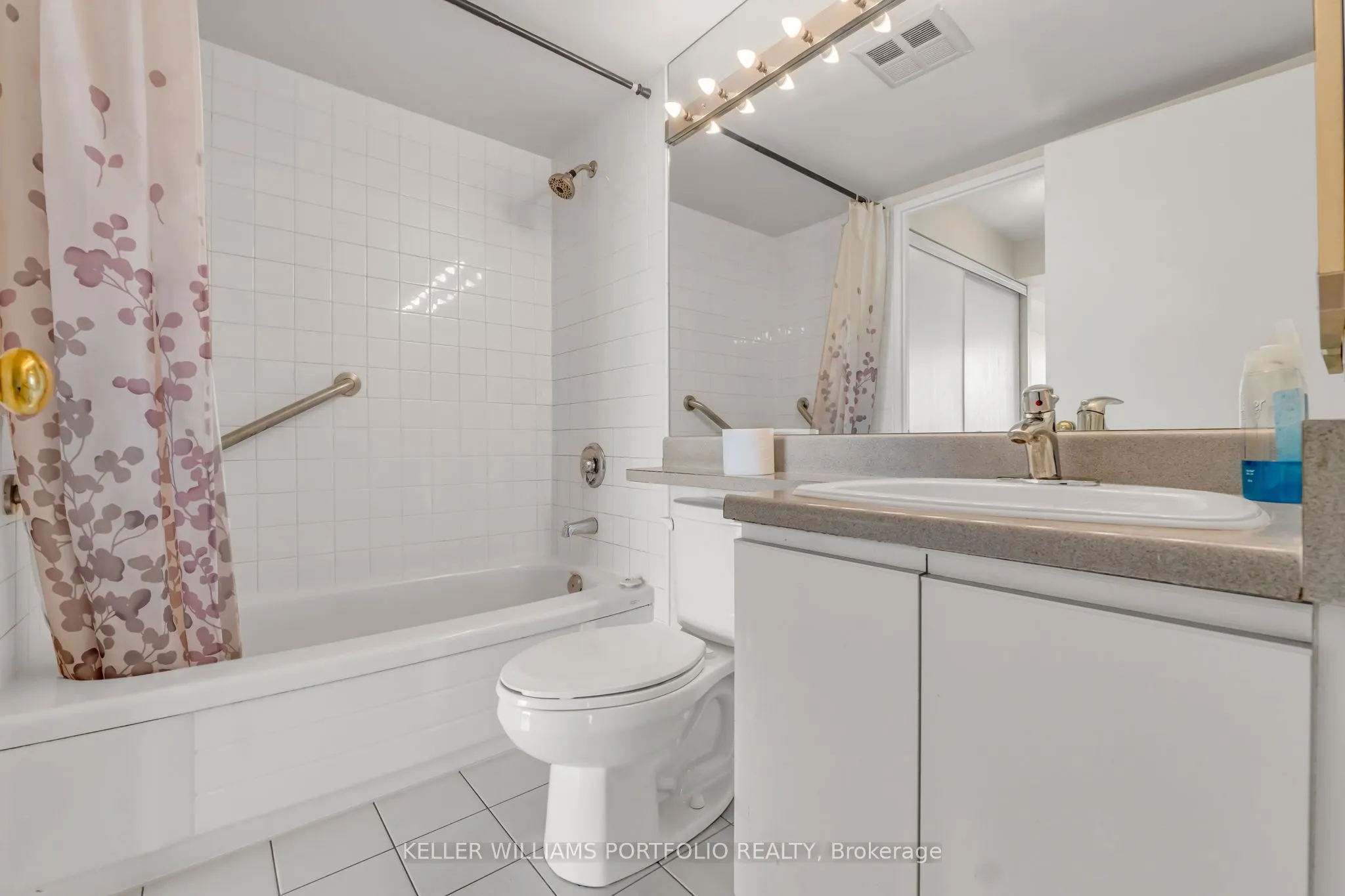 10 Laurelcrest Street, #501