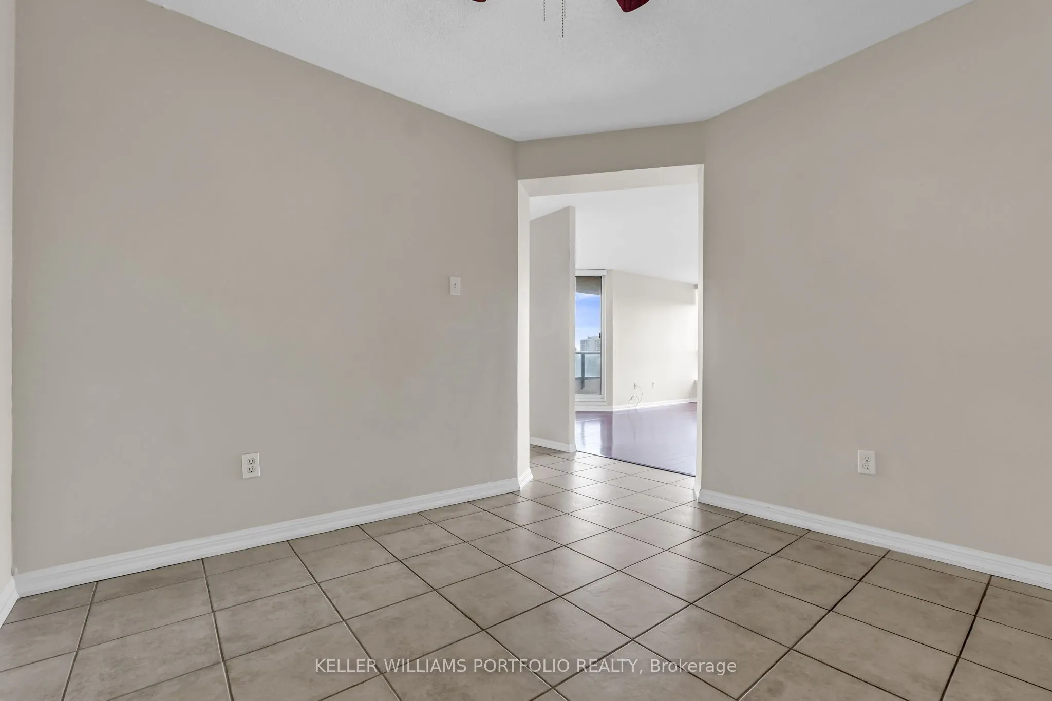 10 Laurelcrest Street, #501