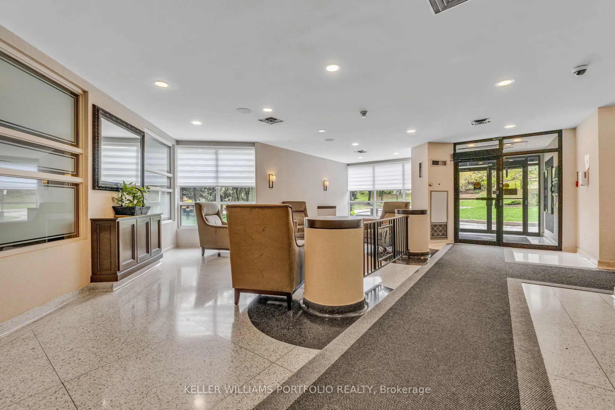 10 Laurelcrest Street, #501