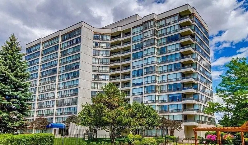 10 Laurelcrest Street, #501