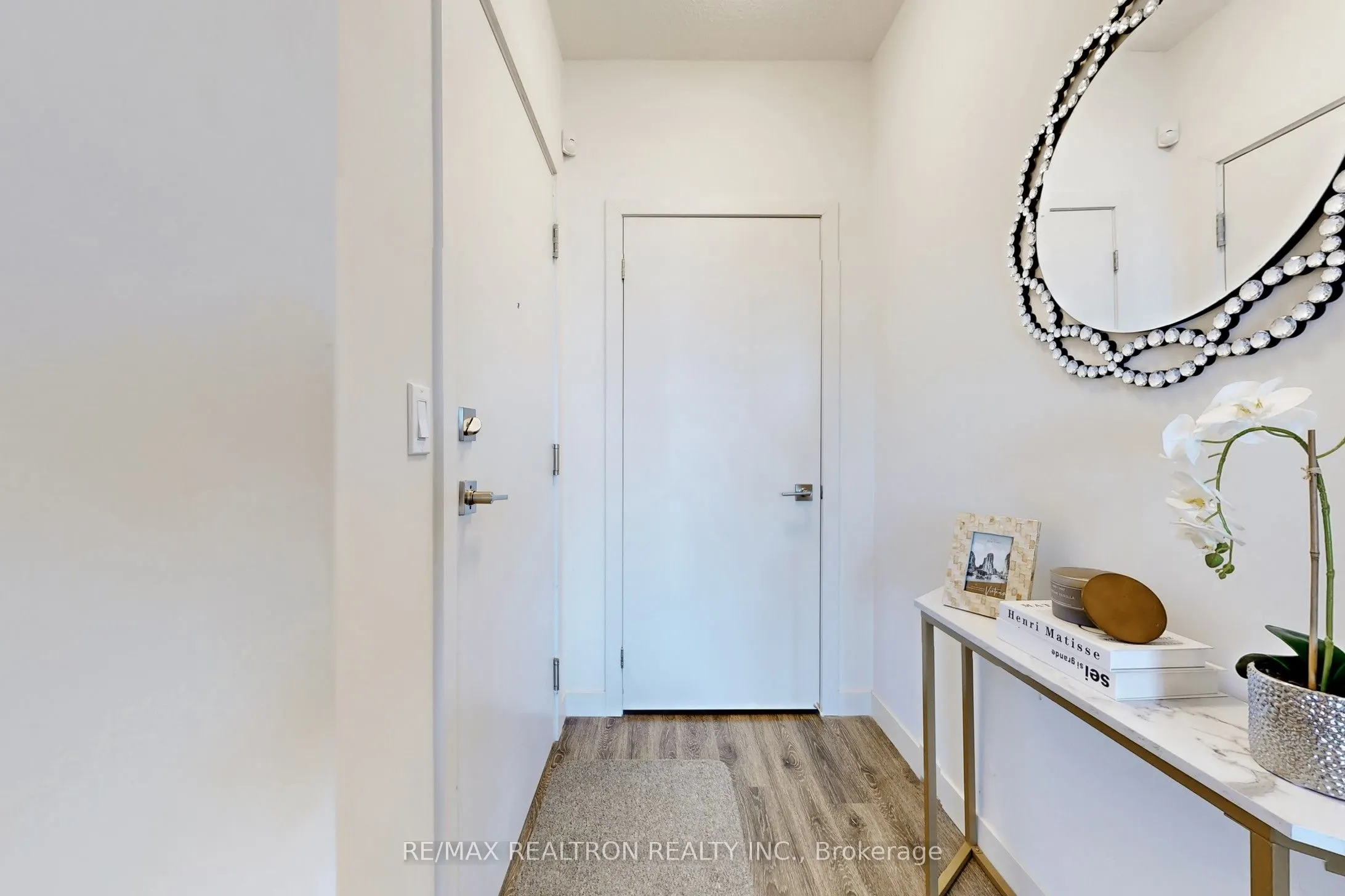 2093 Fairview Street, #1206