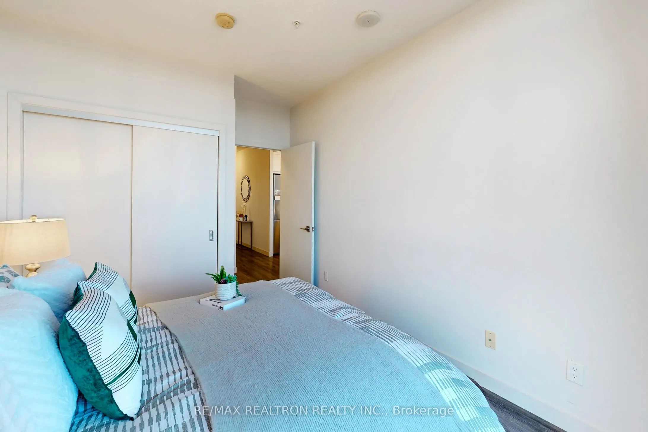 2093 Fairview Street, #1206