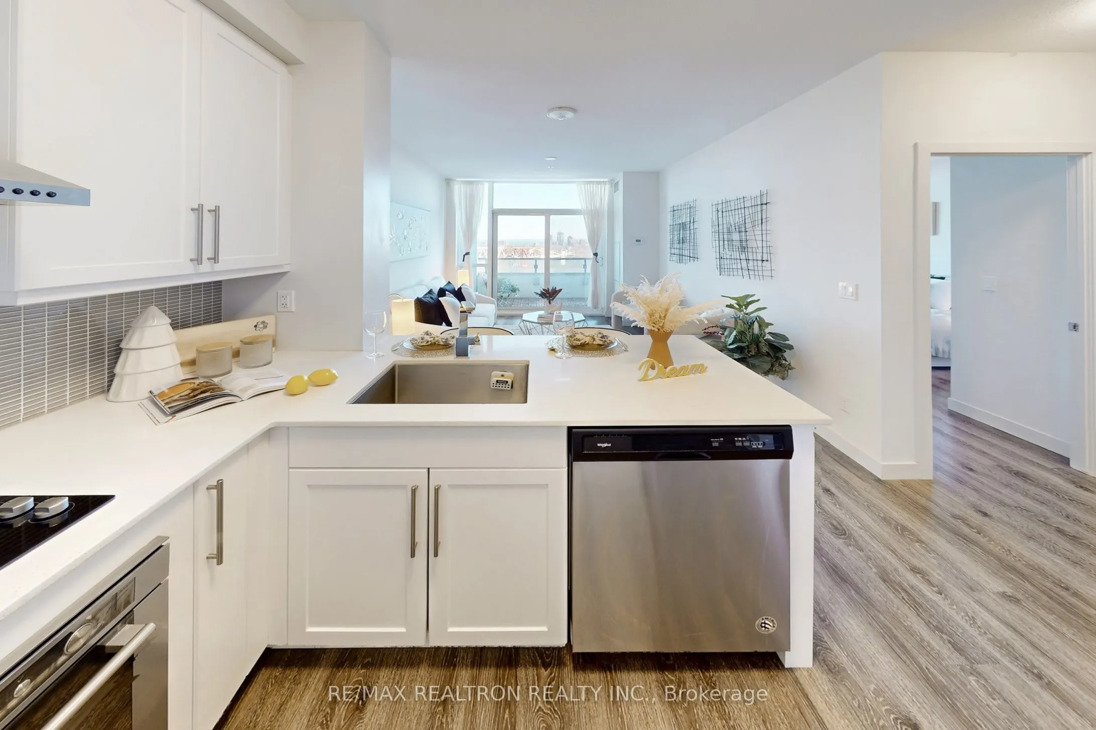 2093 Fairview Street, #1206