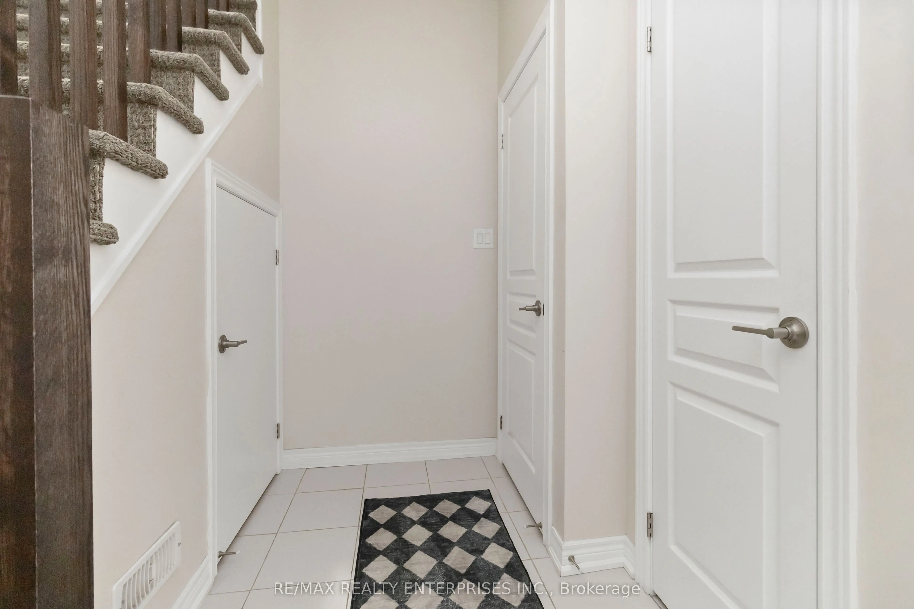 1401 Plains Road E, #93