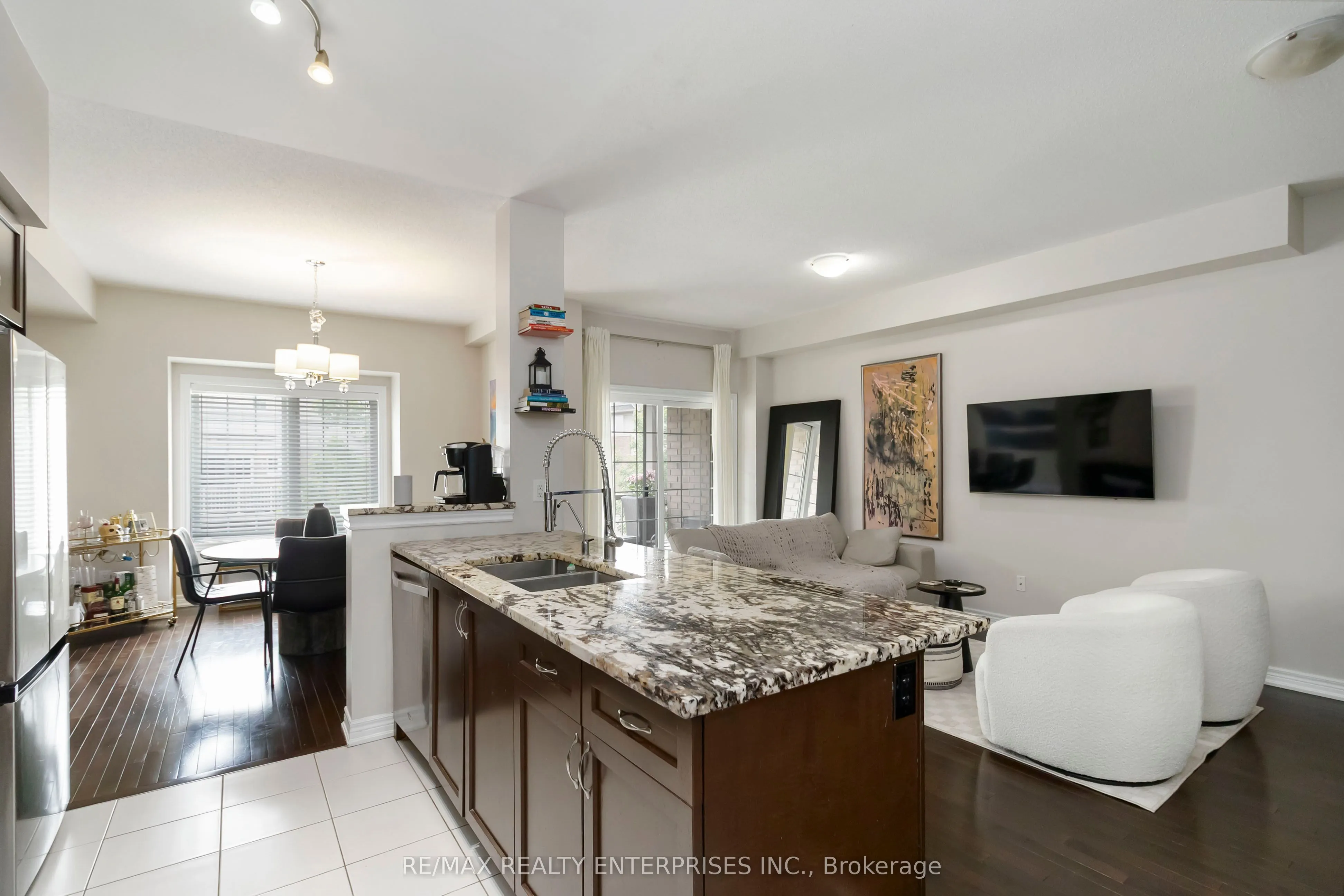 1401 Plains Road E, #93