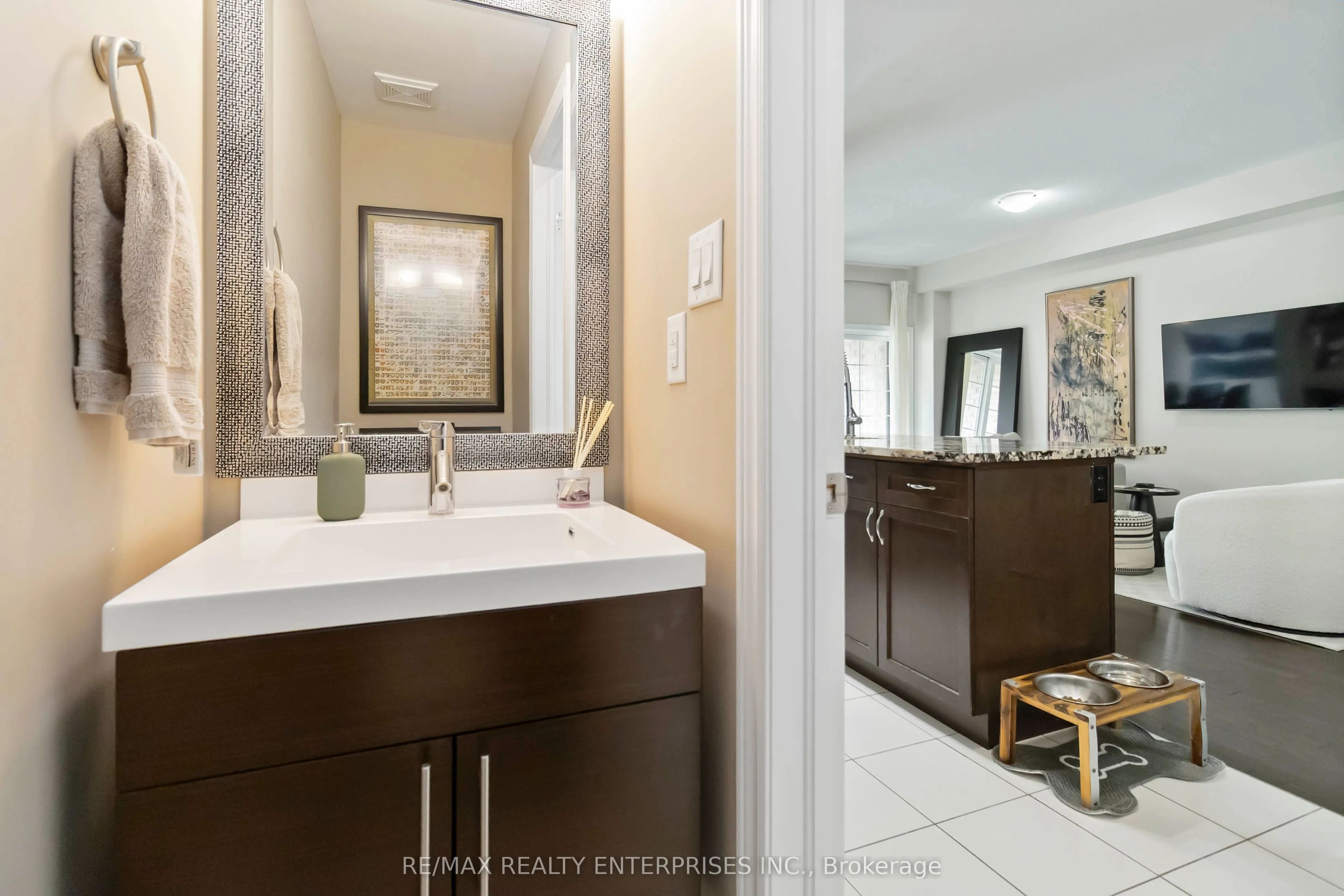1401 Plains Road E, #93