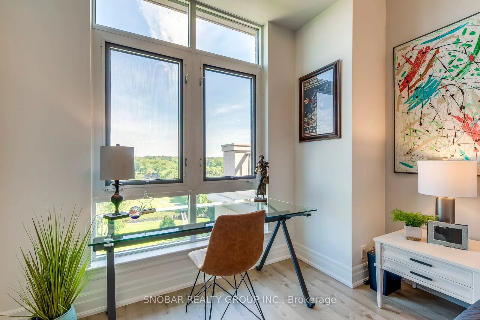 9 Burnhamthorpe Cres, #PH3