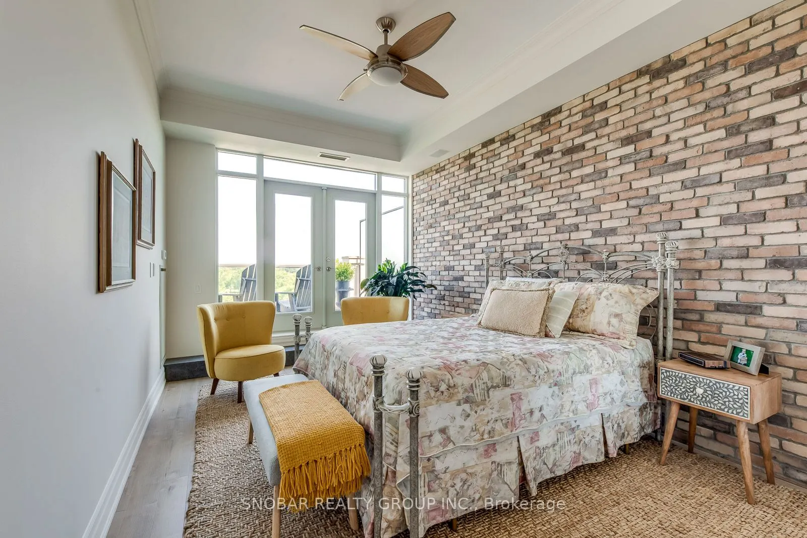 9 Burnhamthorpe Cres, #PH3