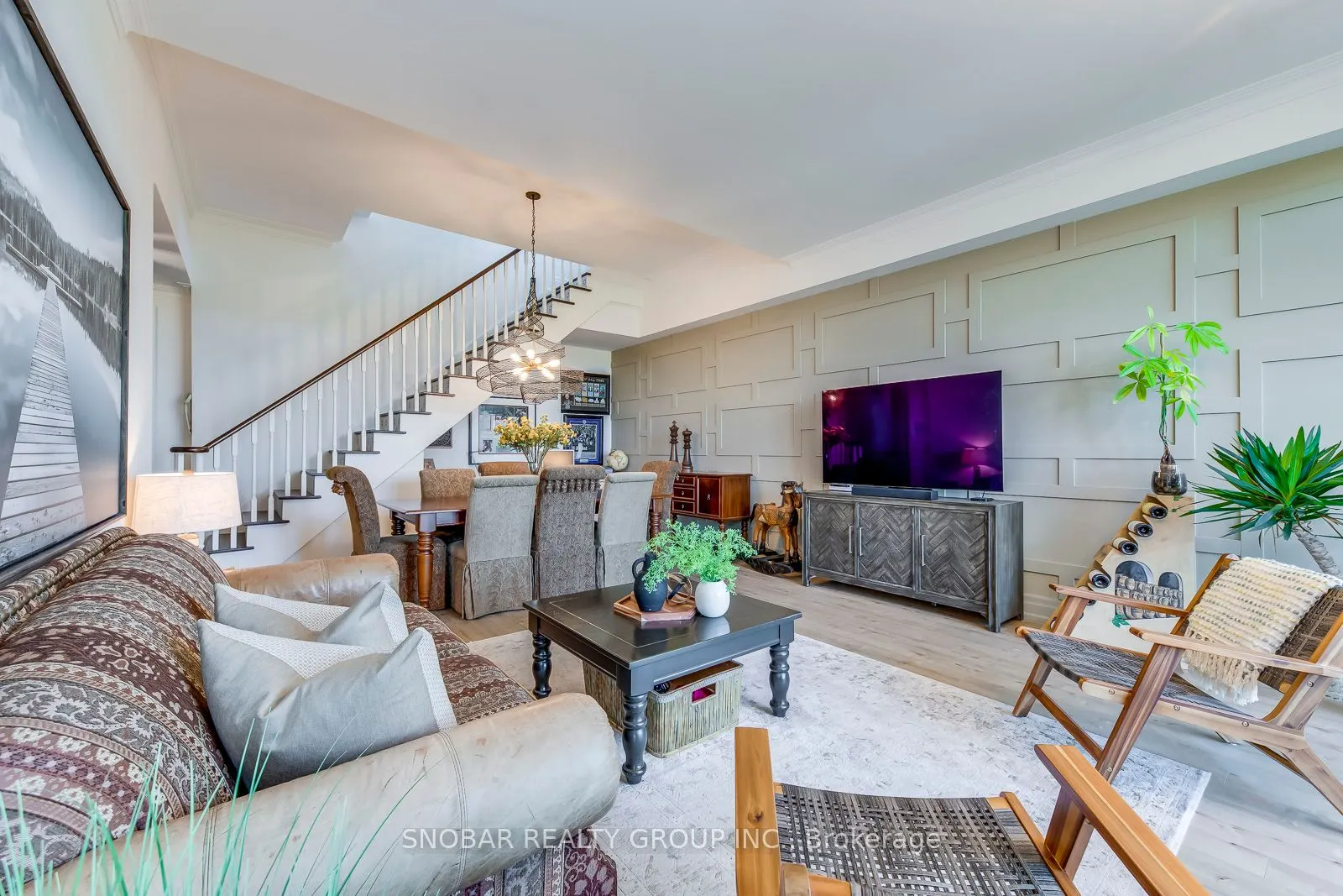 9 Burnhamthorpe Cres, #PH3