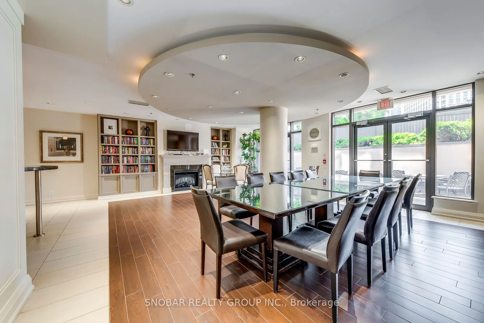 9 Burnhamthorpe Cres, #PH3