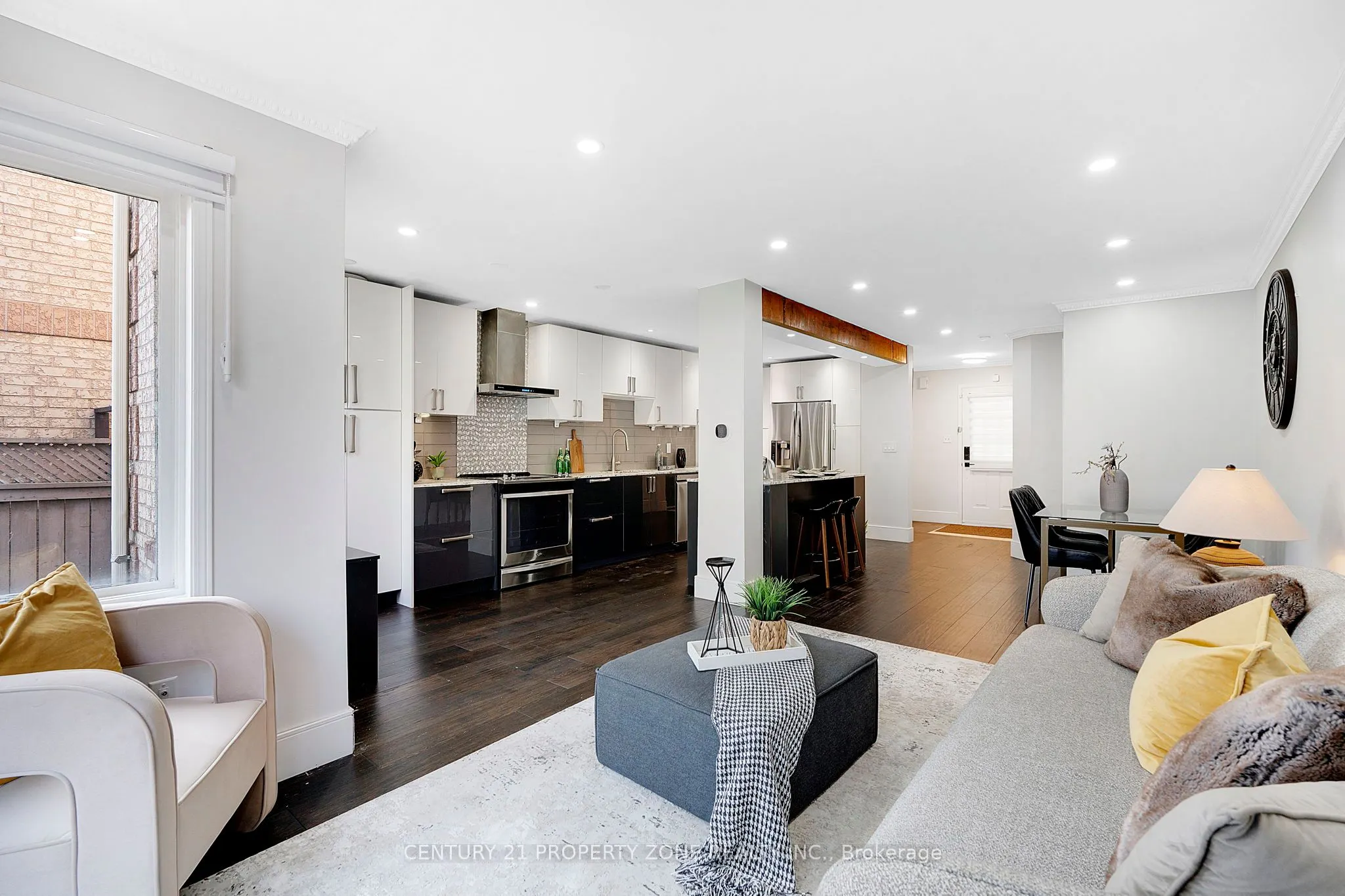 21 White Tail Crescent