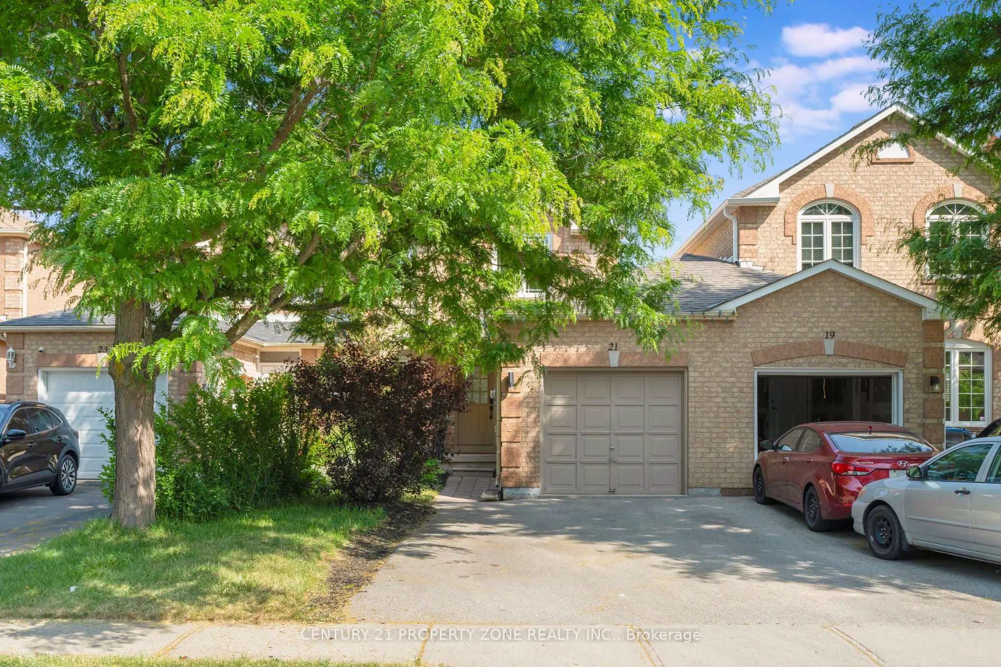 21 White Tail Crescent