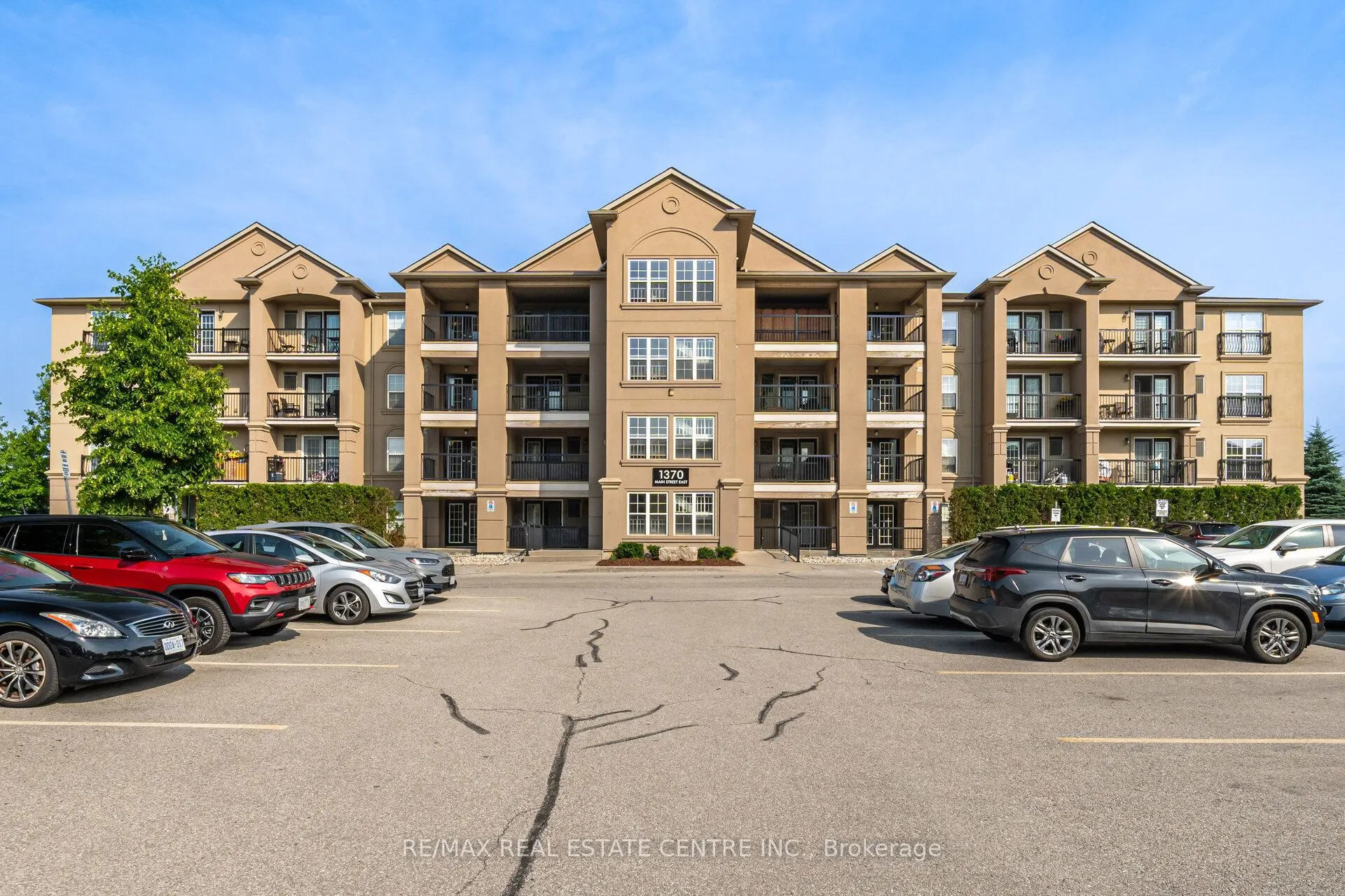1370 Main Street E, #203