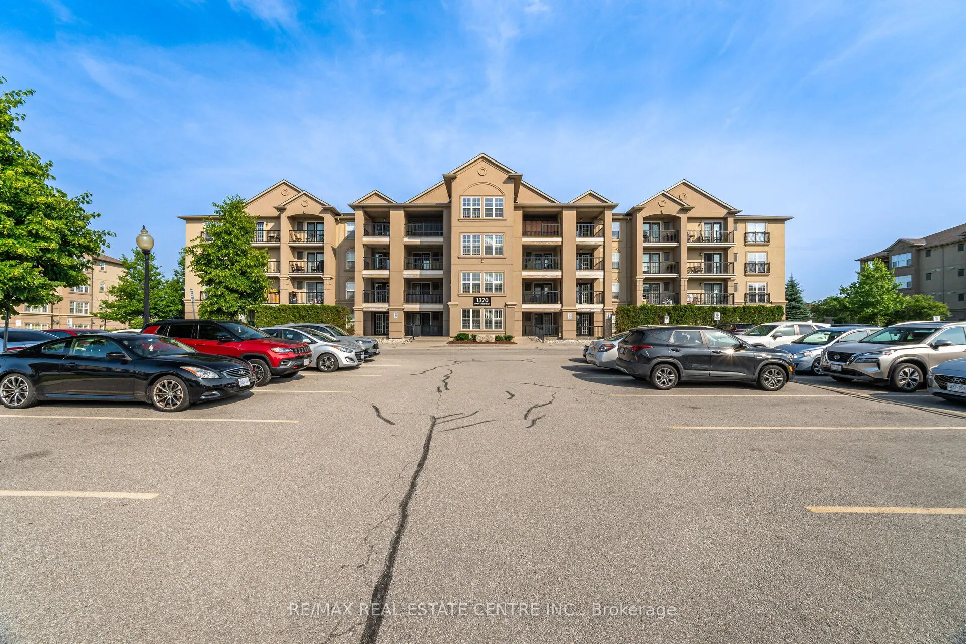 1370 Main Street E, #203