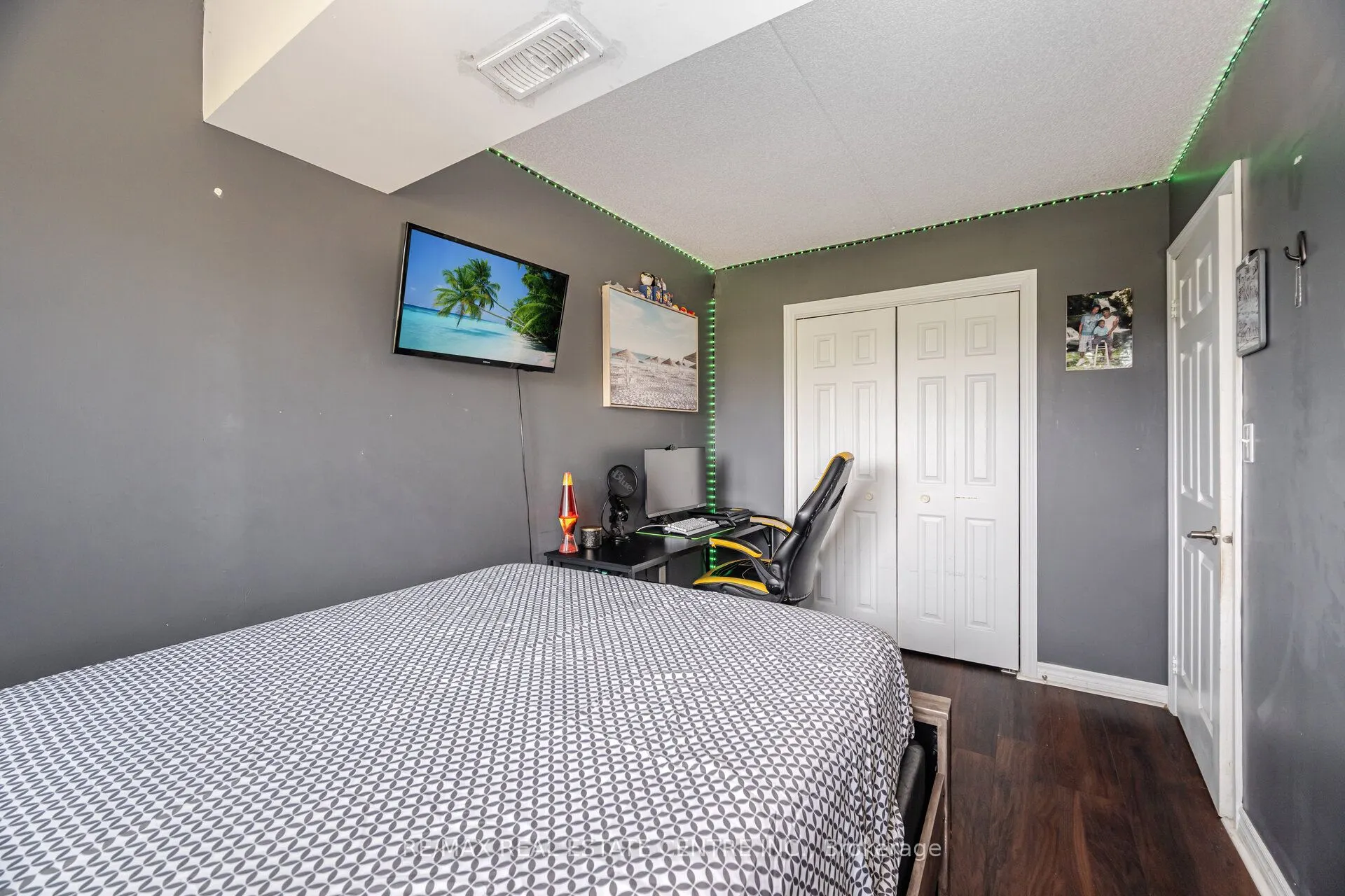 1370 Main Street E, #203