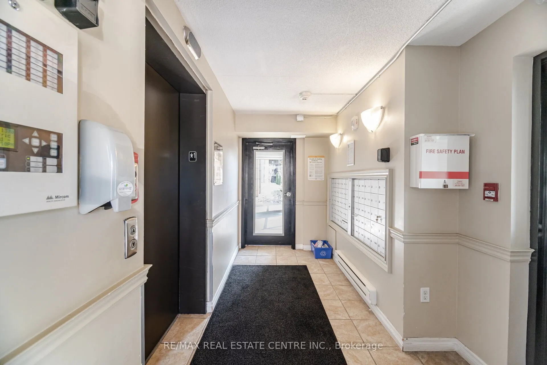1370 Main Street E, #203