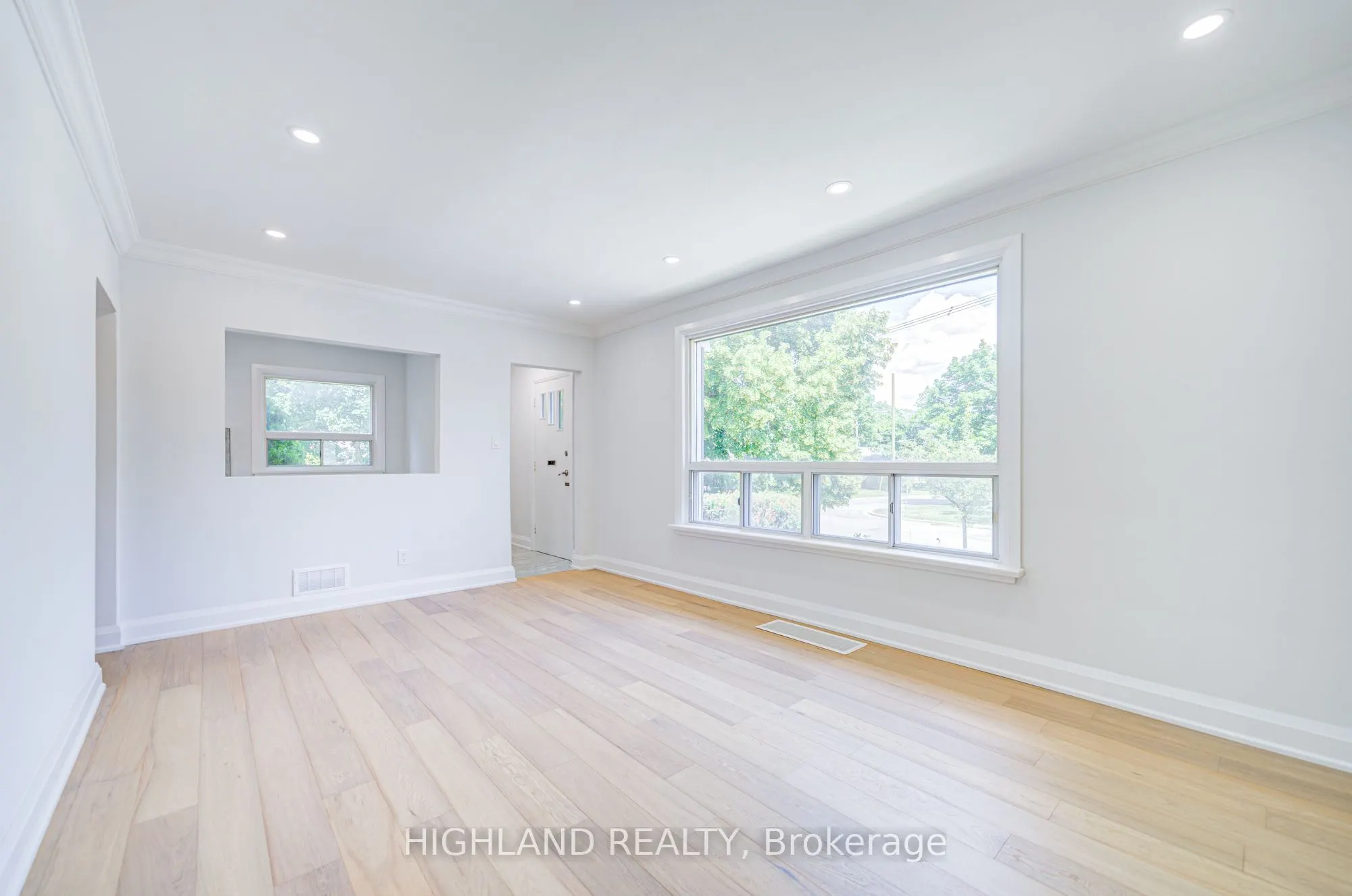 38 Esmond Crescent