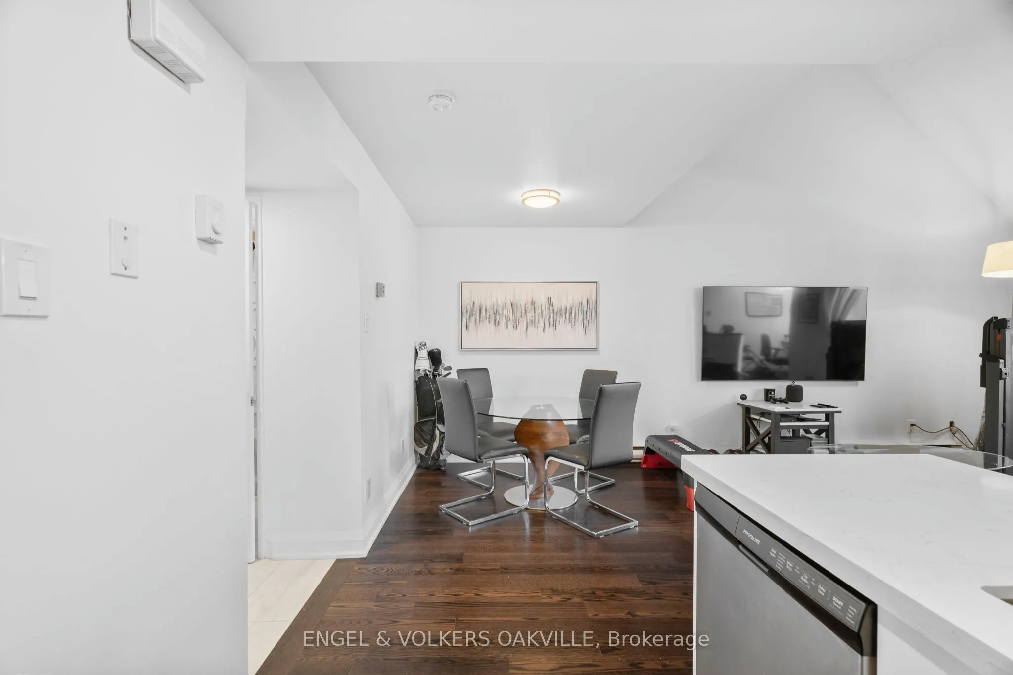 100 Bronte Road, #416