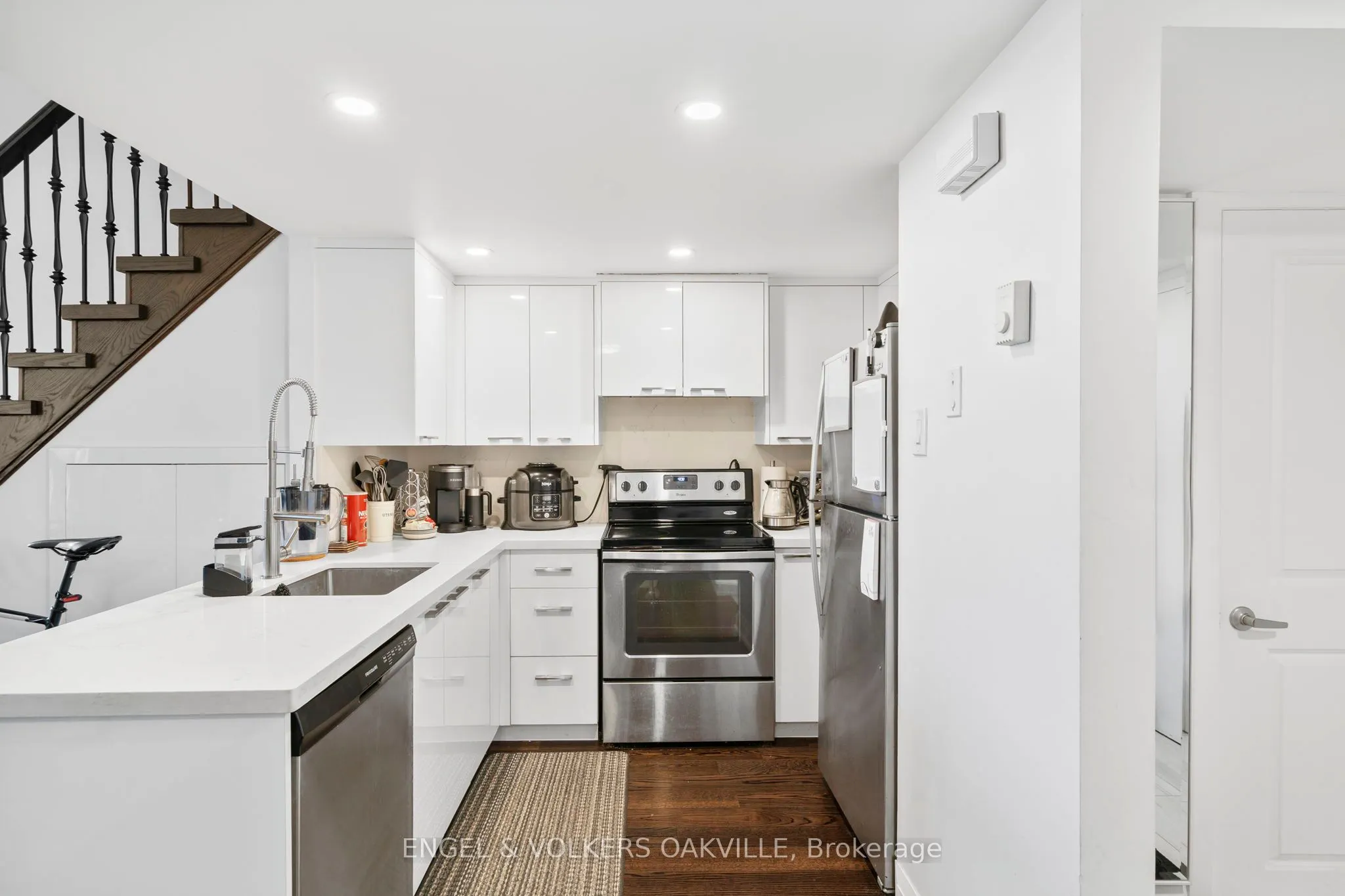 100 Bronte Road, #416