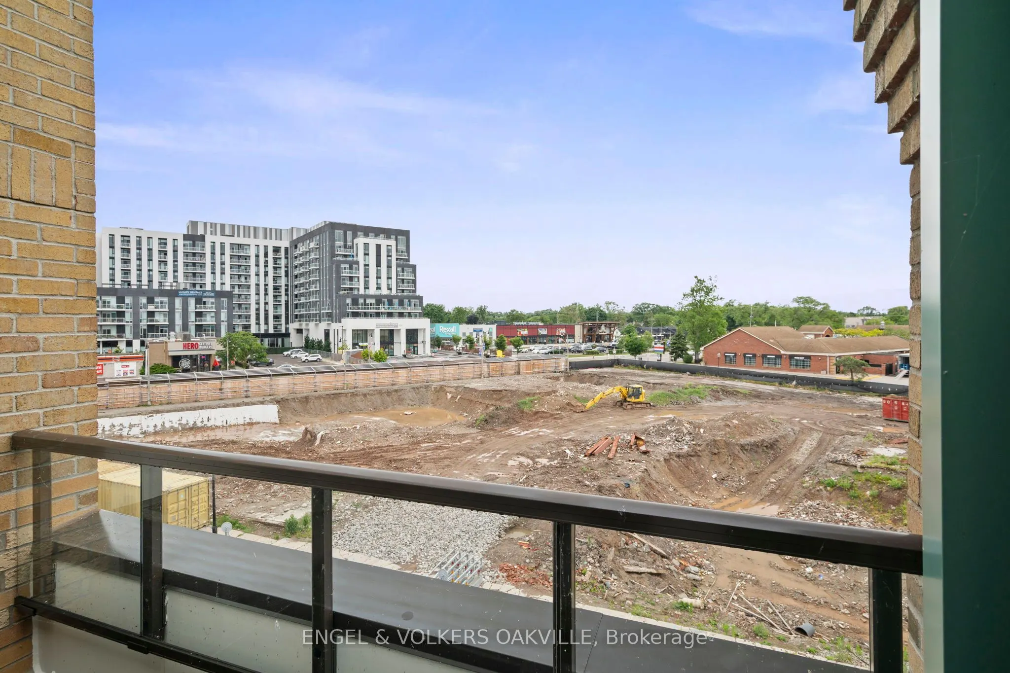 100 Bronte Road, #416