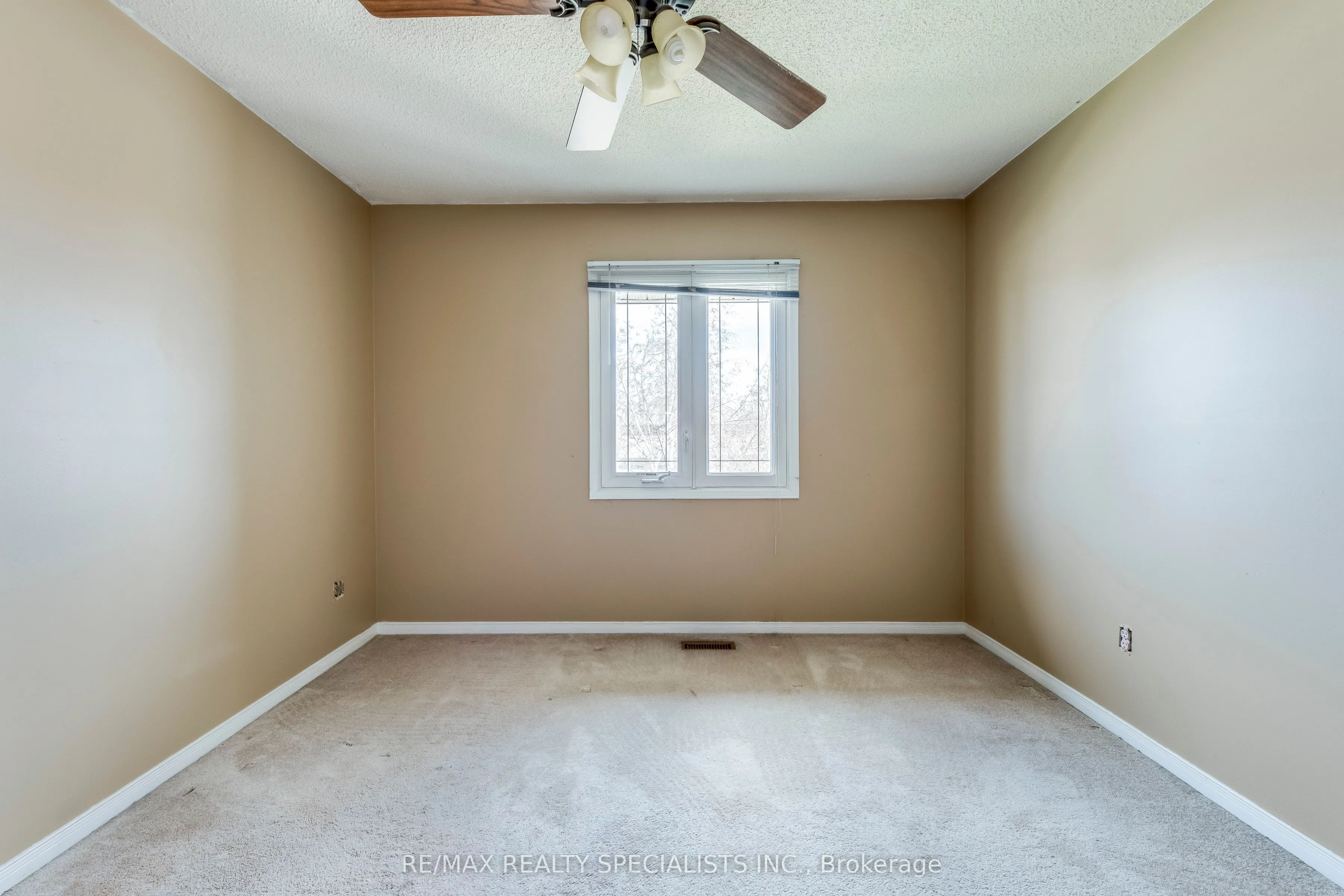 102 Sunforest Drive