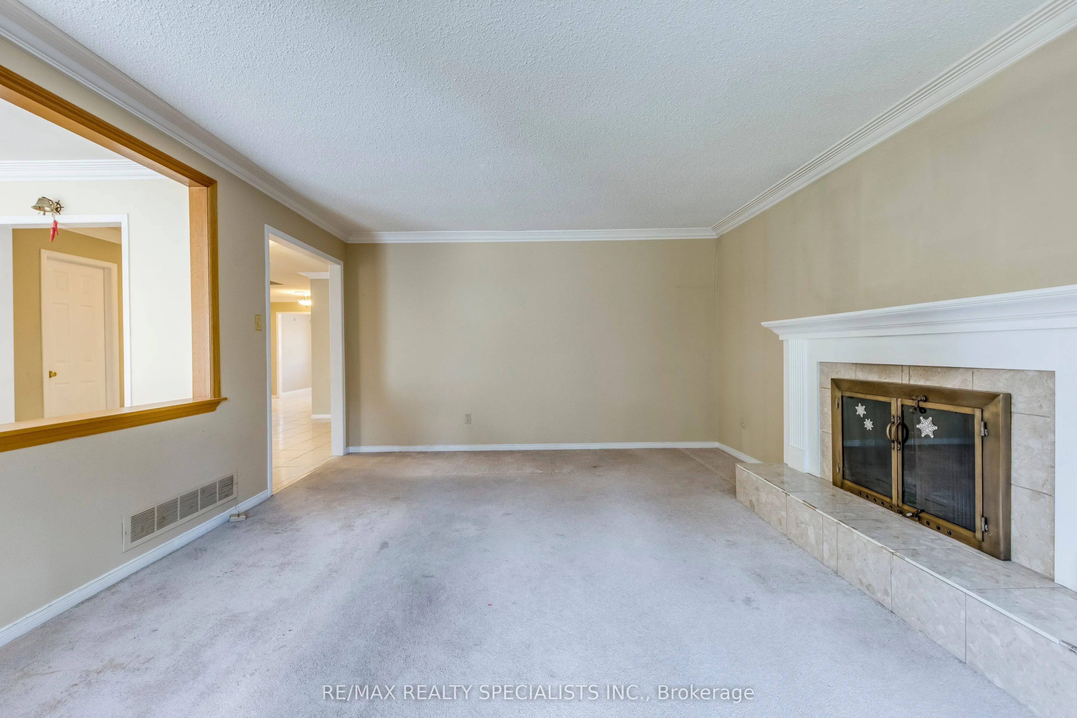 102 Sunforest Drive
