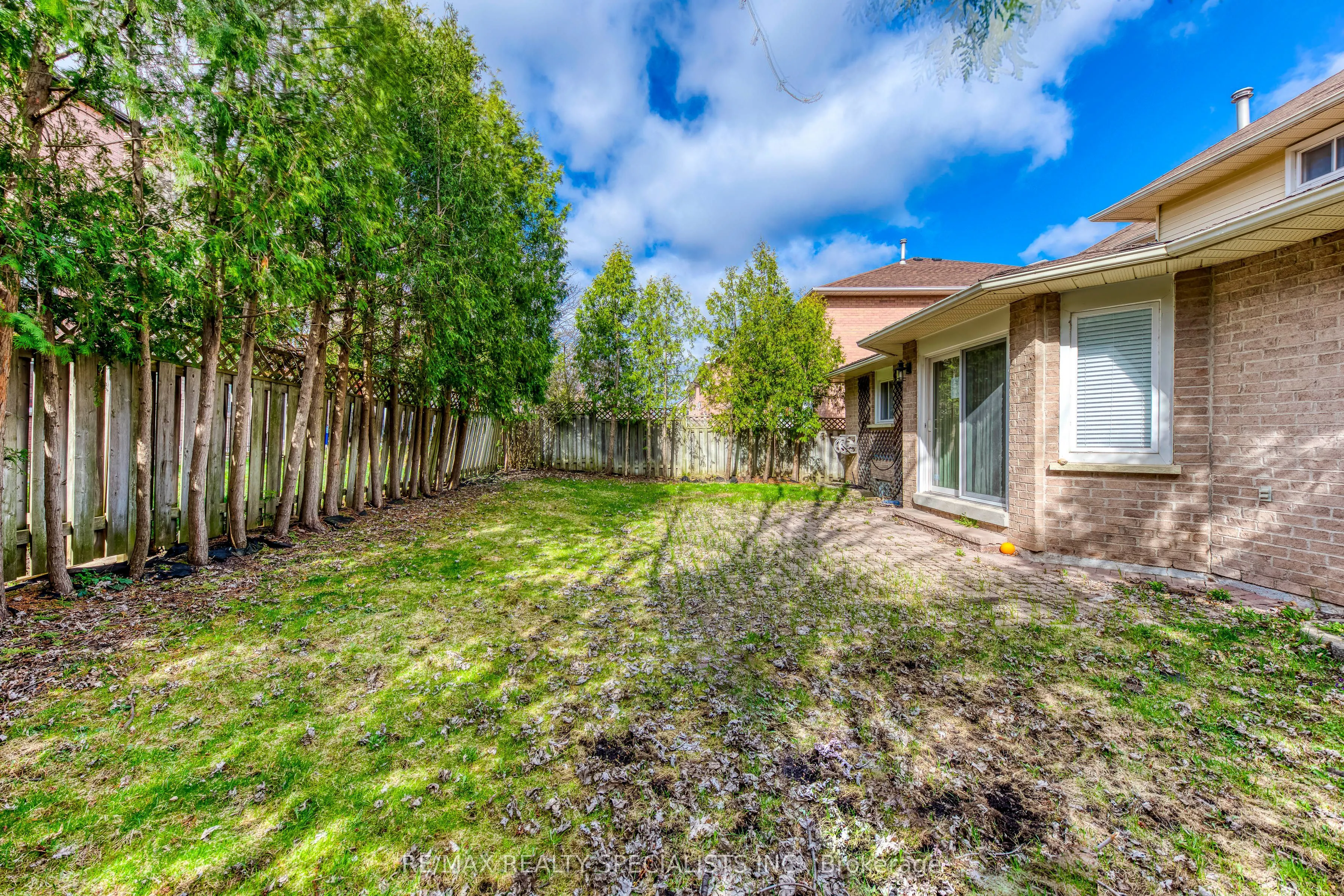 102 Sunforest Drive