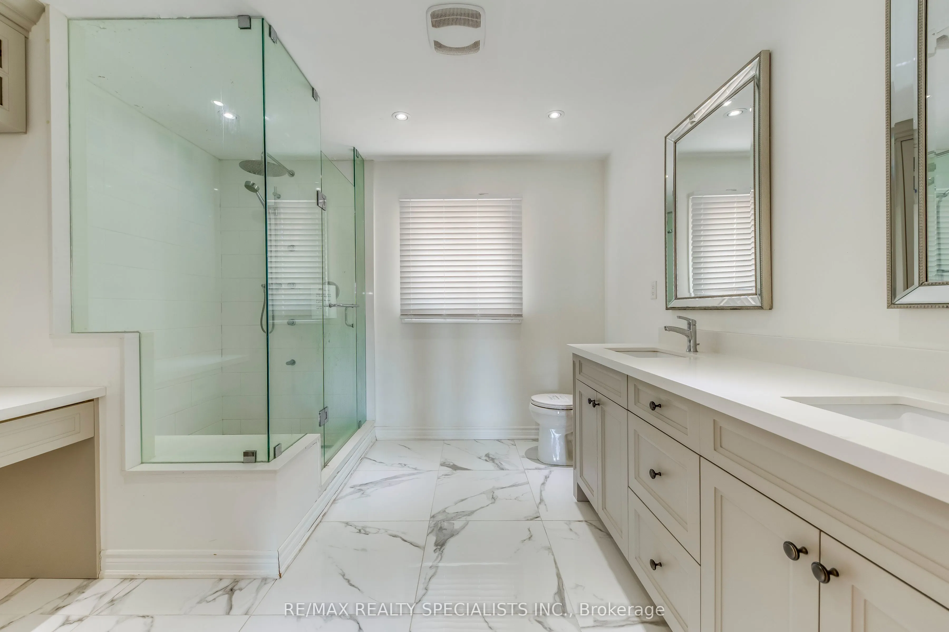 102 Sunforest Drive
