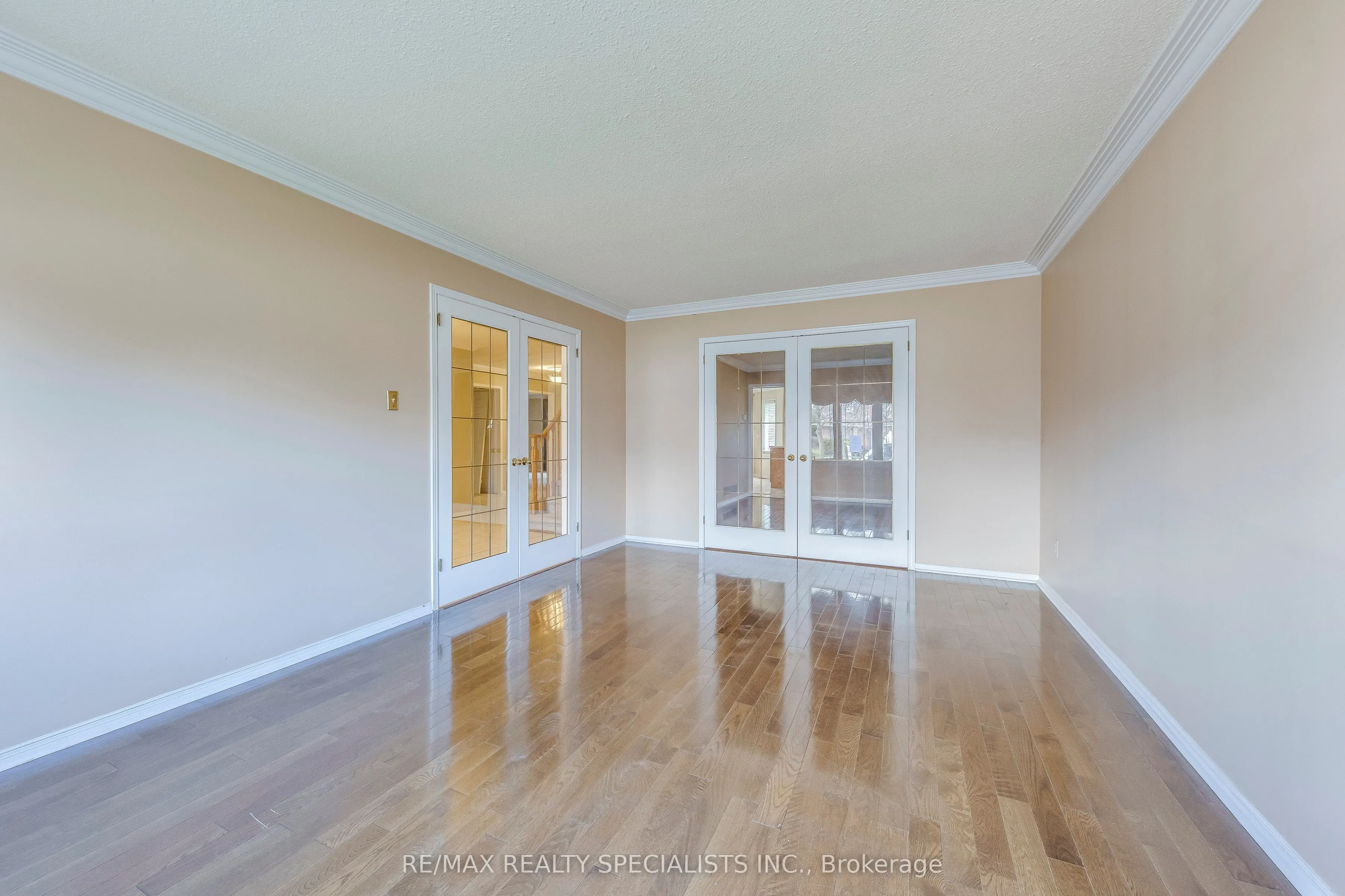 102 Sunforest Drive