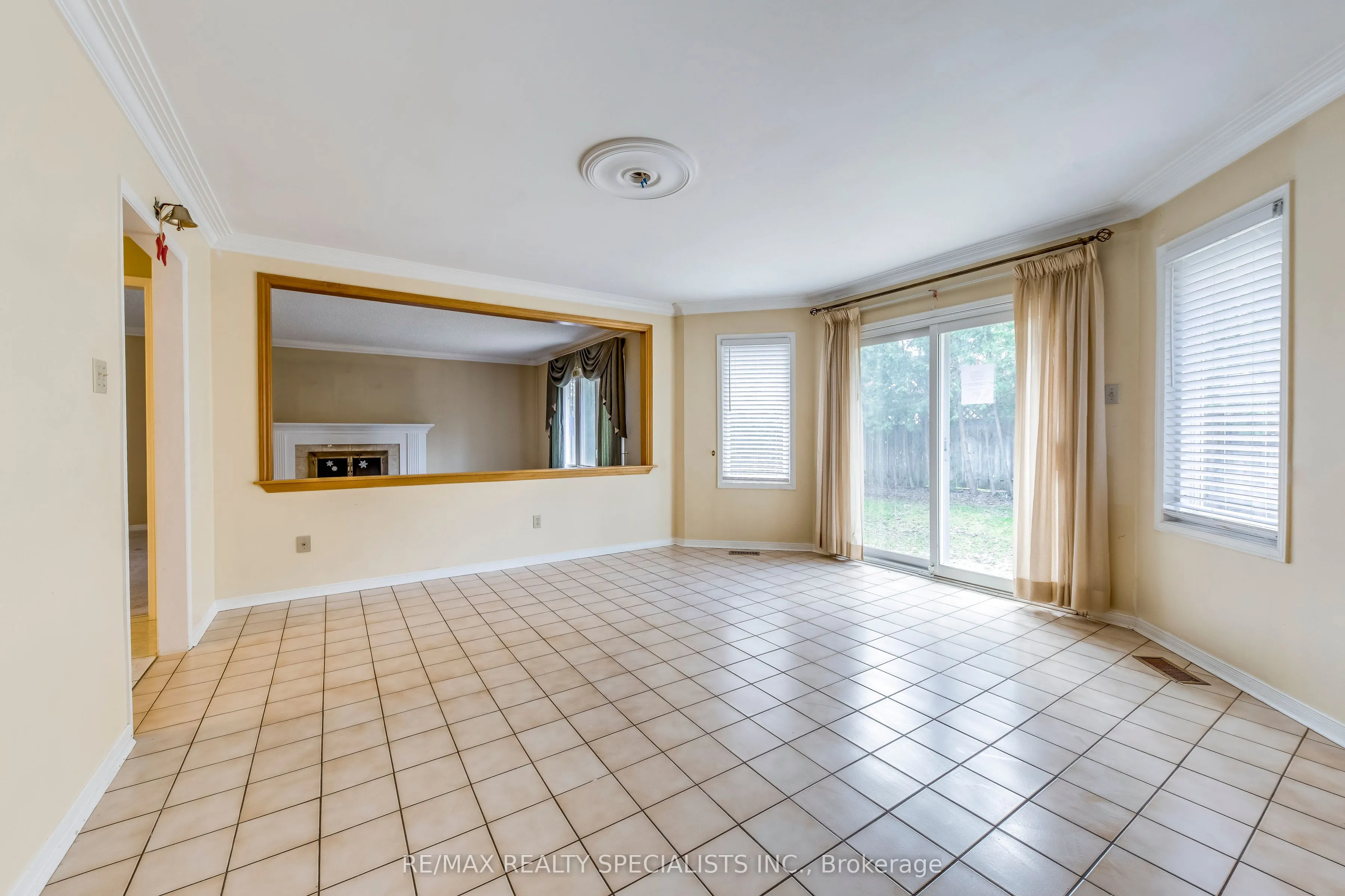 102 Sunforest Drive