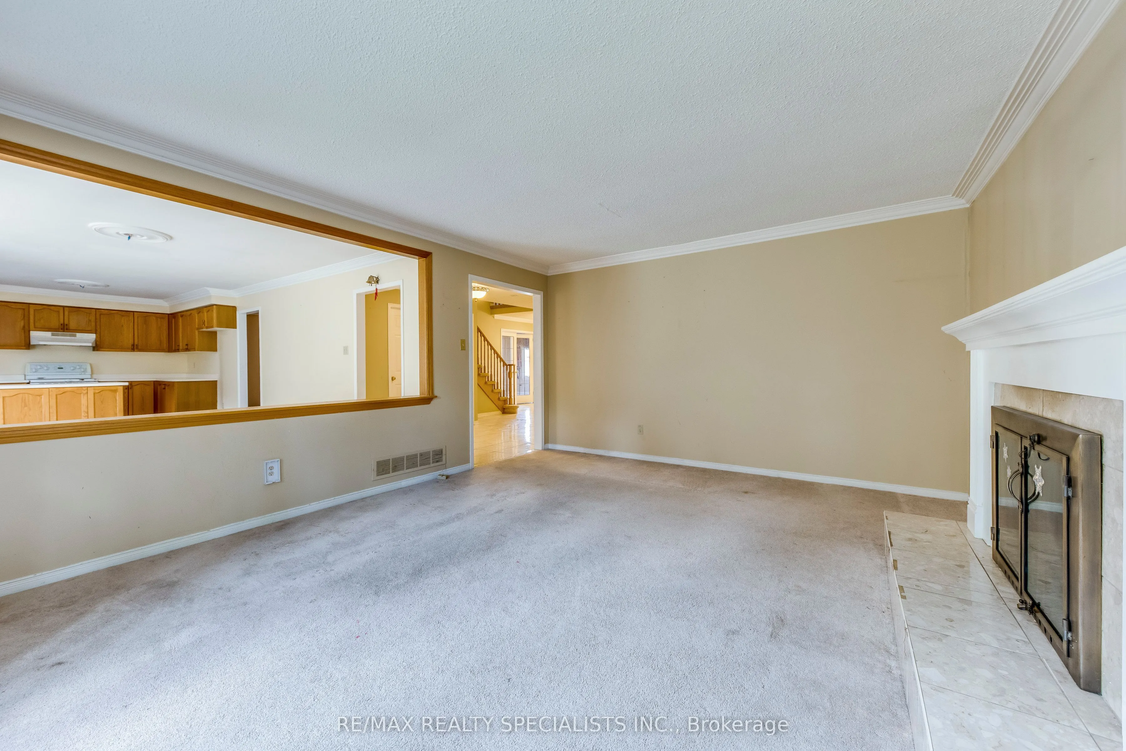 102 Sunforest Drive
