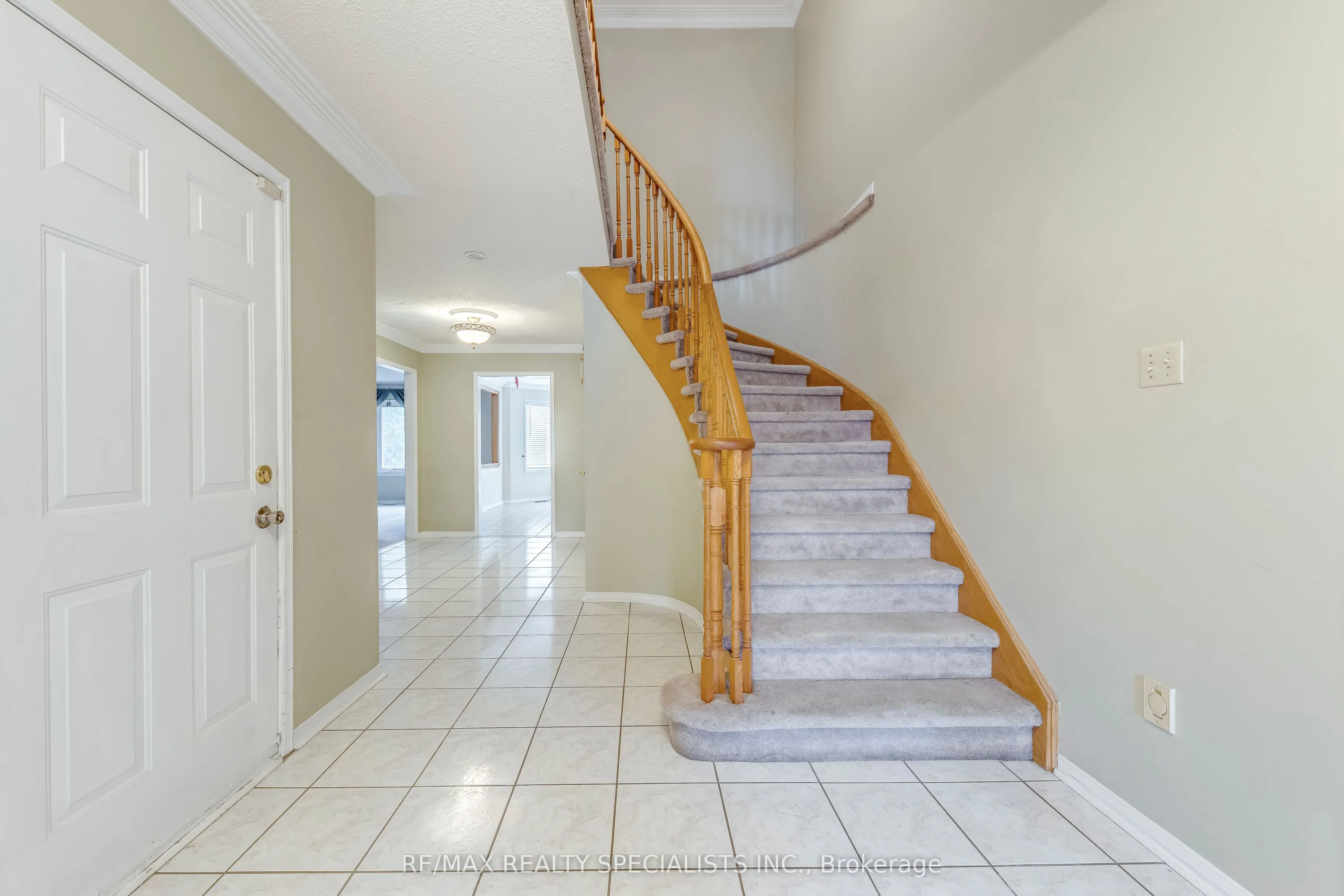 102 Sunforest Drive