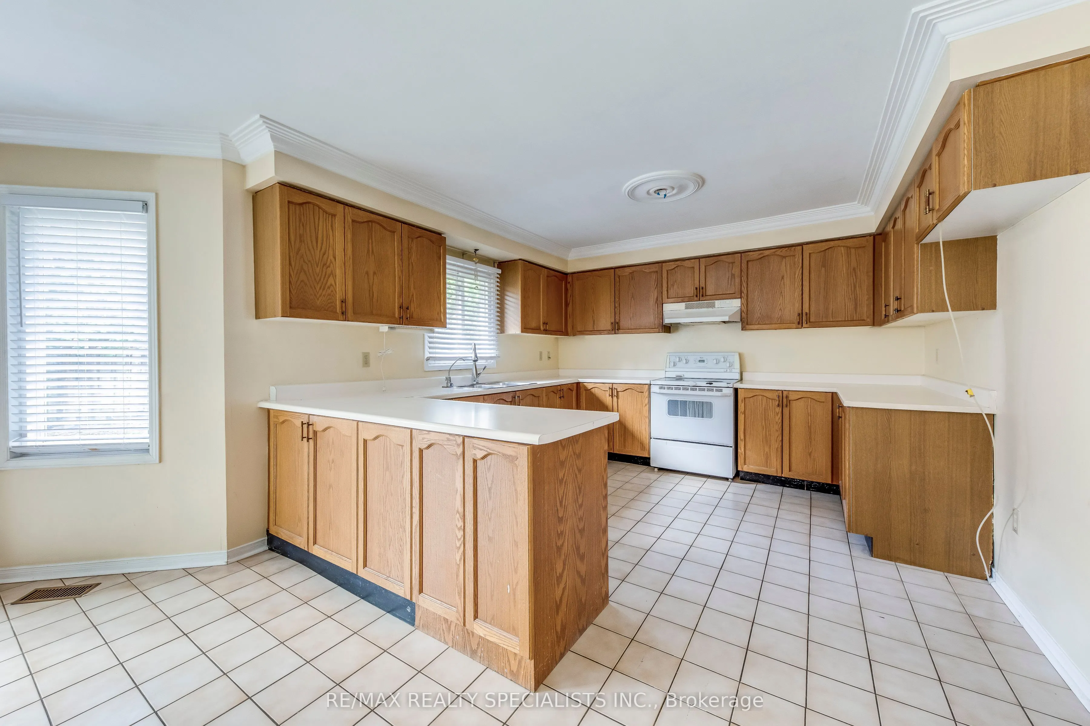 102 Sunforest Drive
