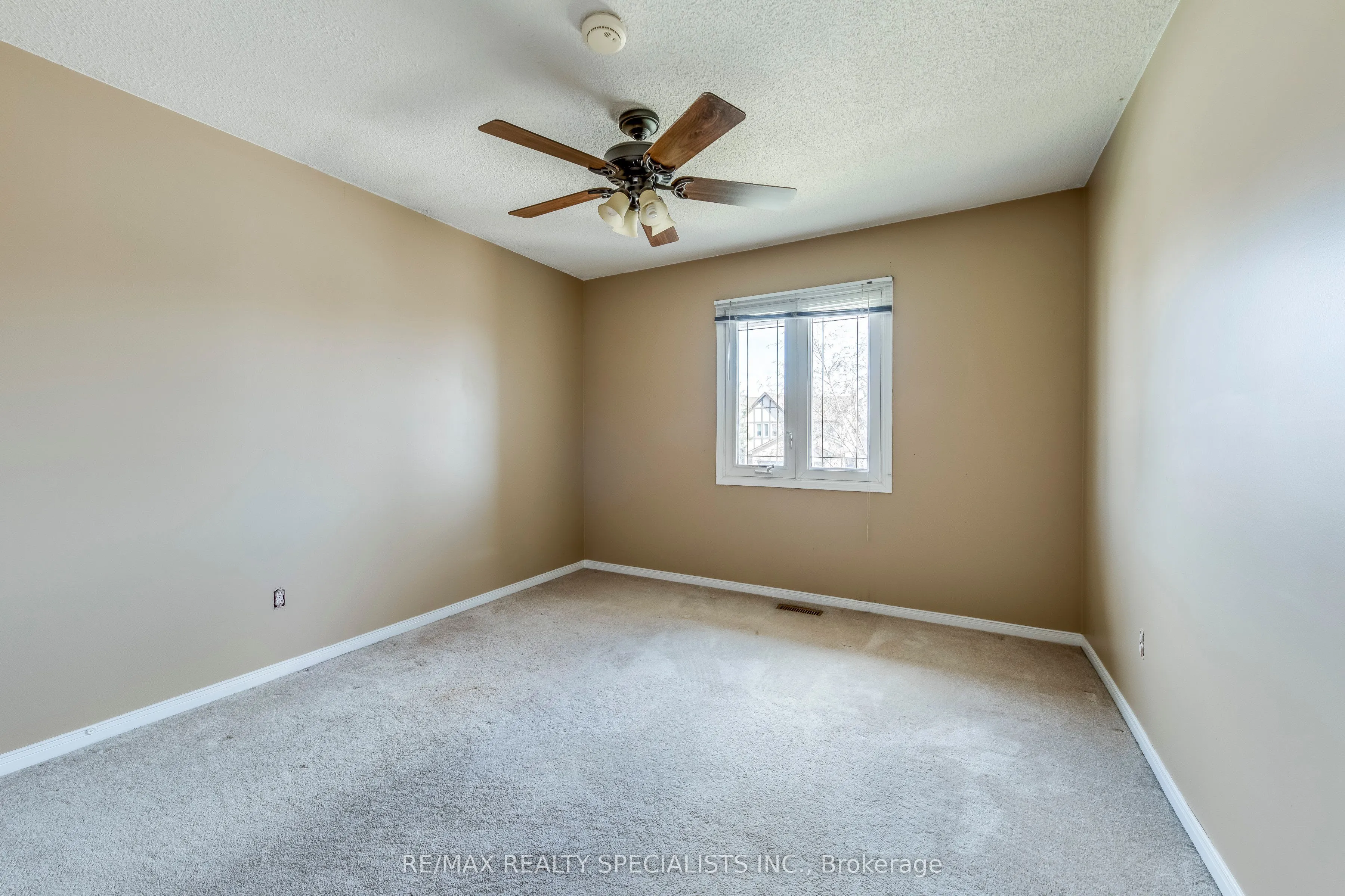 102 Sunforest Drive