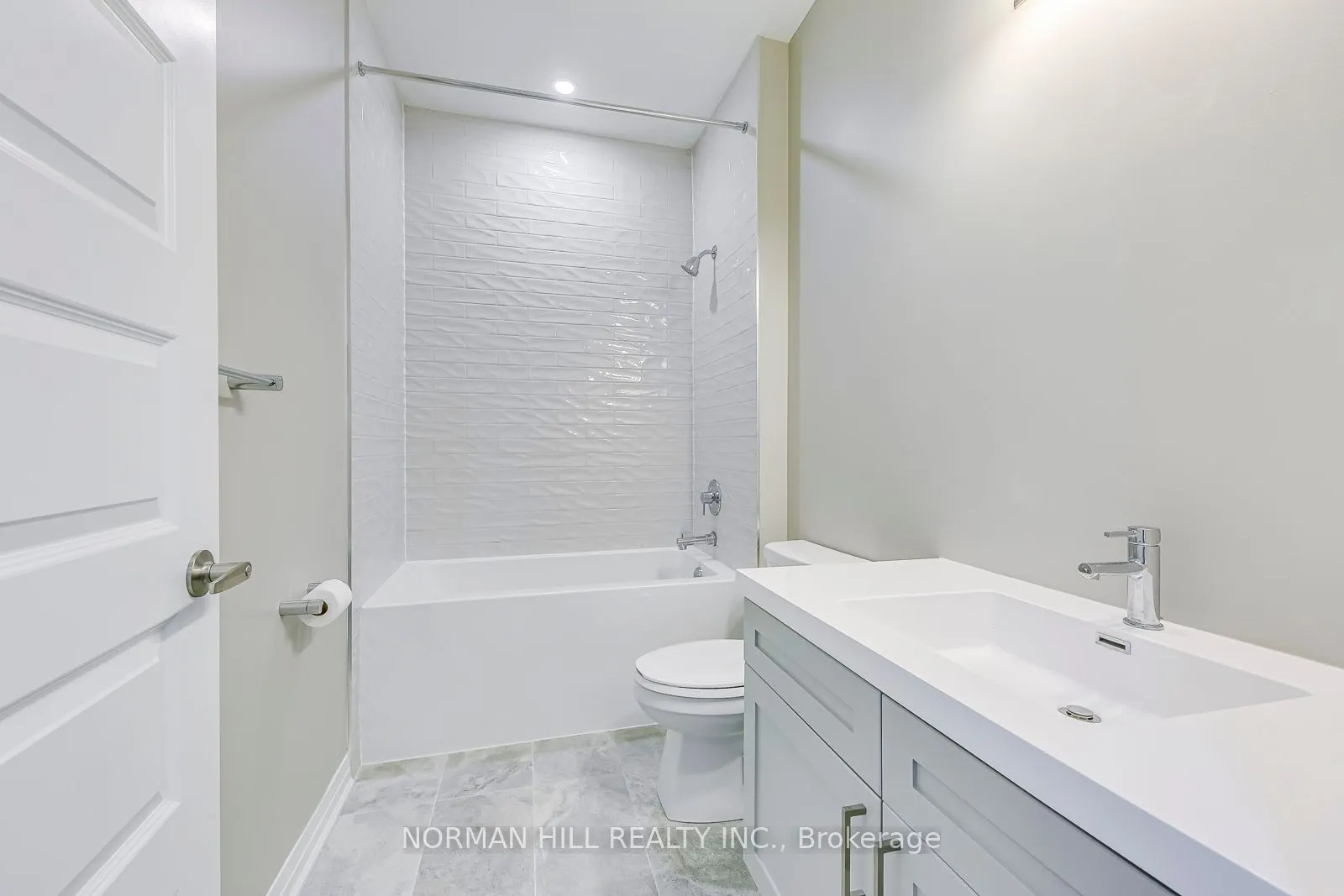 460 Gordon Krantz Avenue, #607
