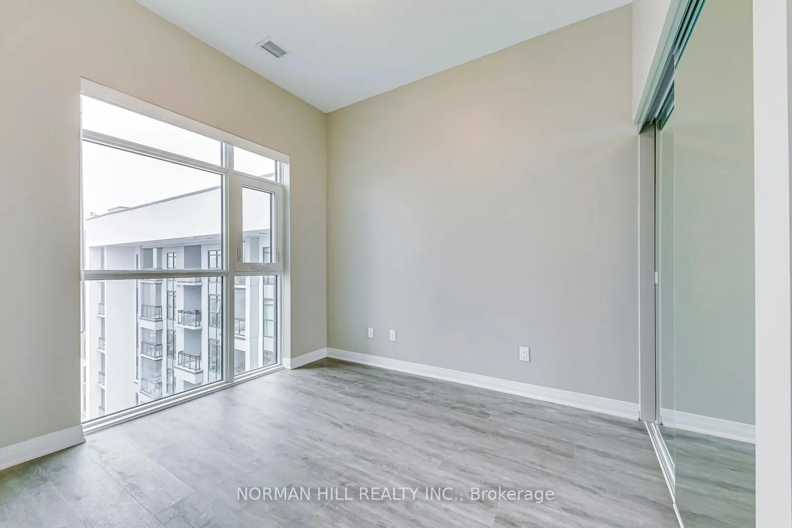 460 Gordon Krantz Avenue, #607