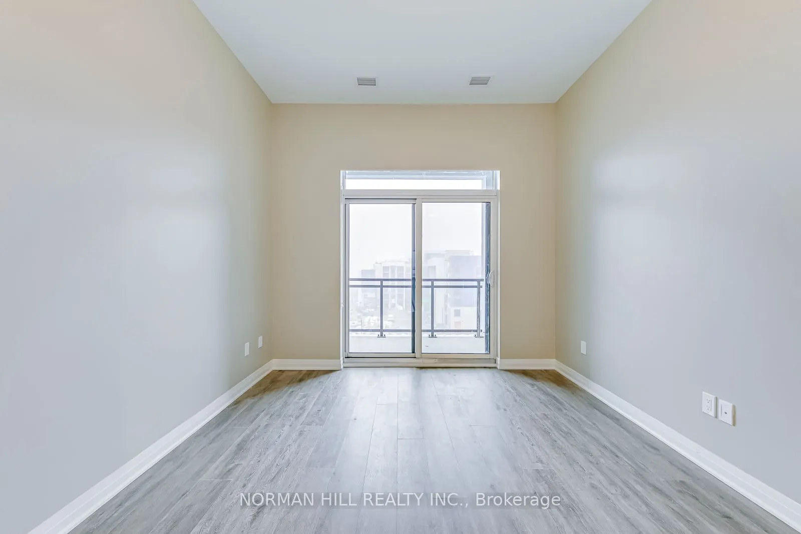 460 Gordon Krantz Avenue, #607