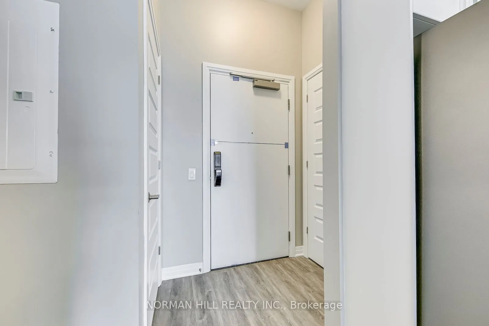 460 Gordon Krantz Avenue, #607