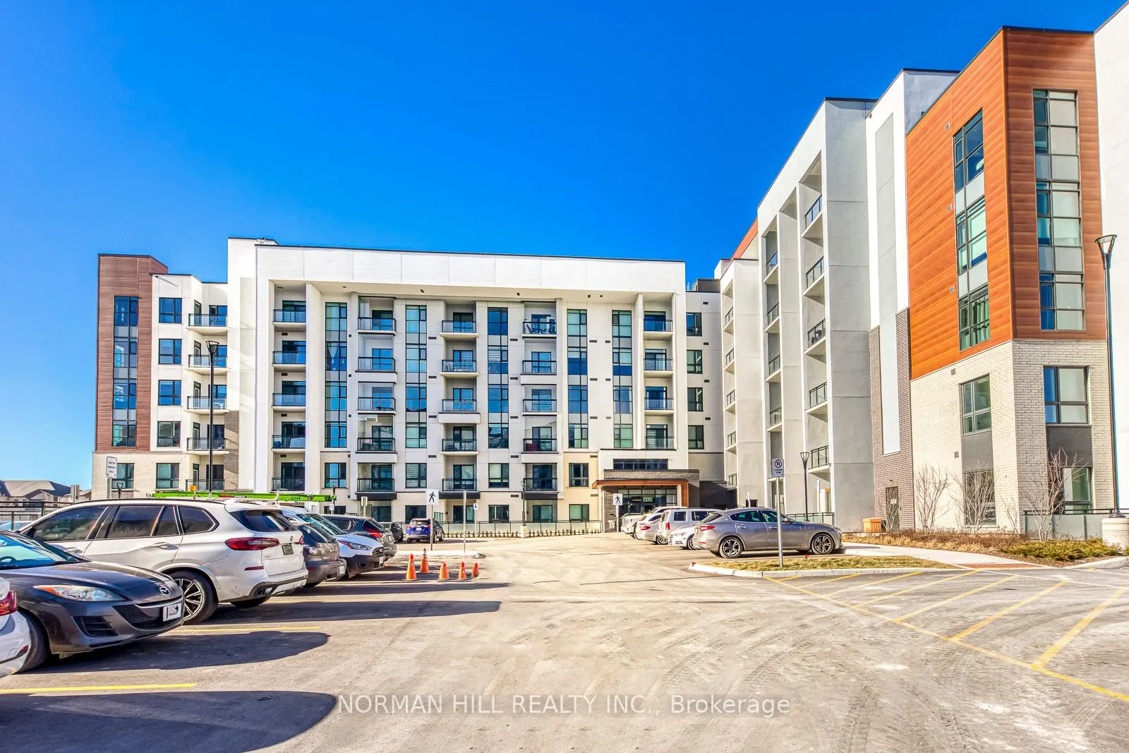460 Gordon Krantz Avenue, #607