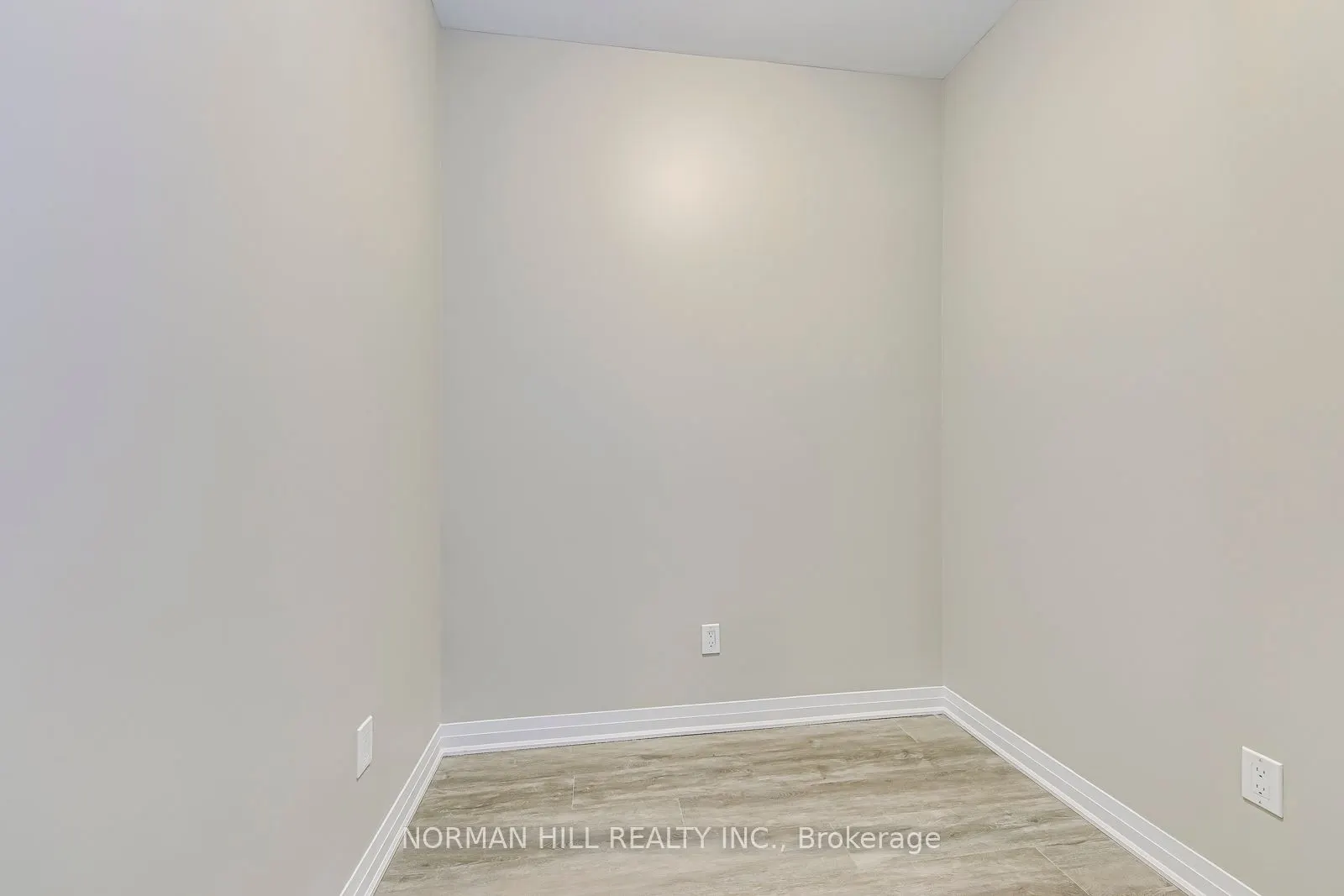460 Gordon Krantz Avenue, #607