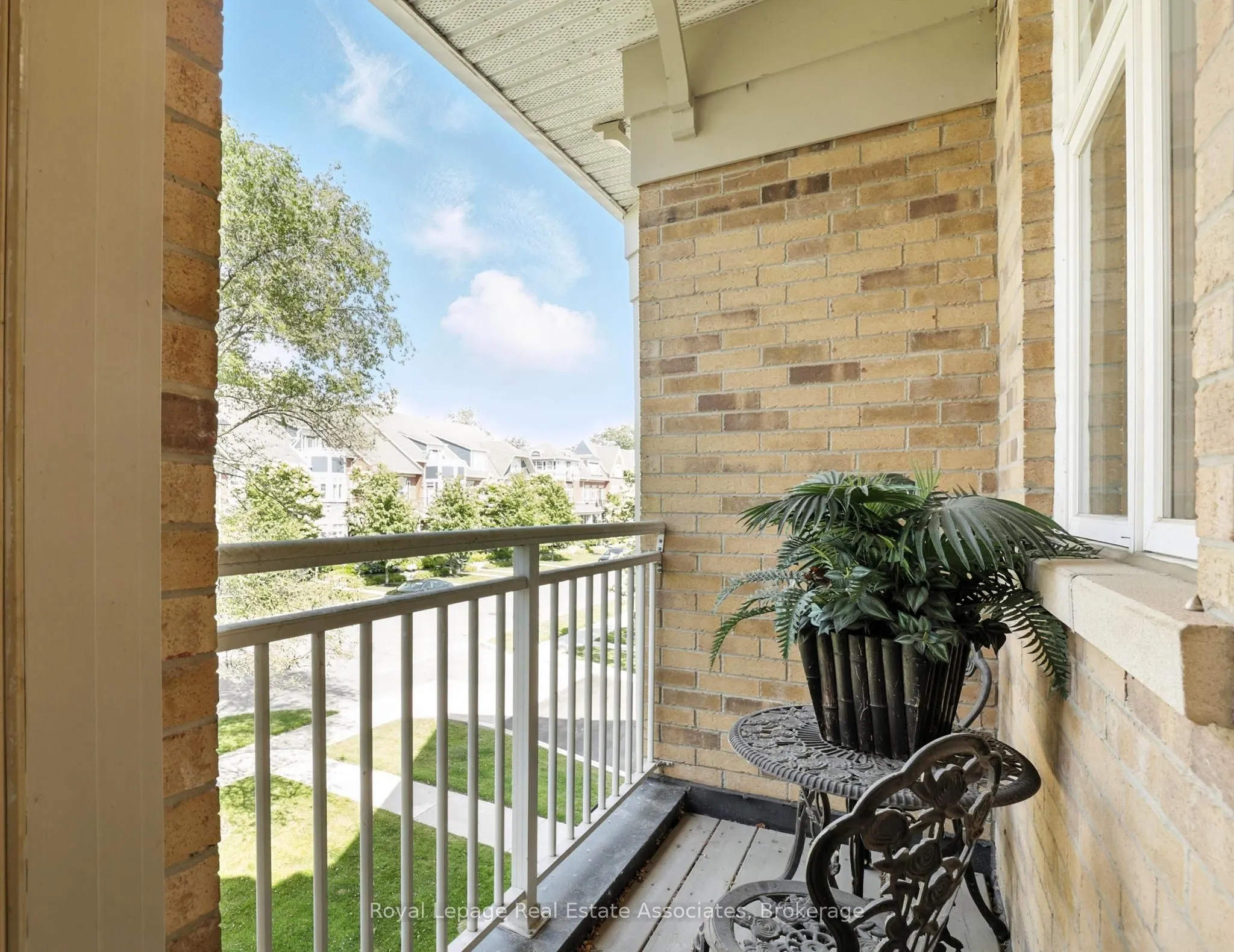 128 St Lawrence Drive, #38