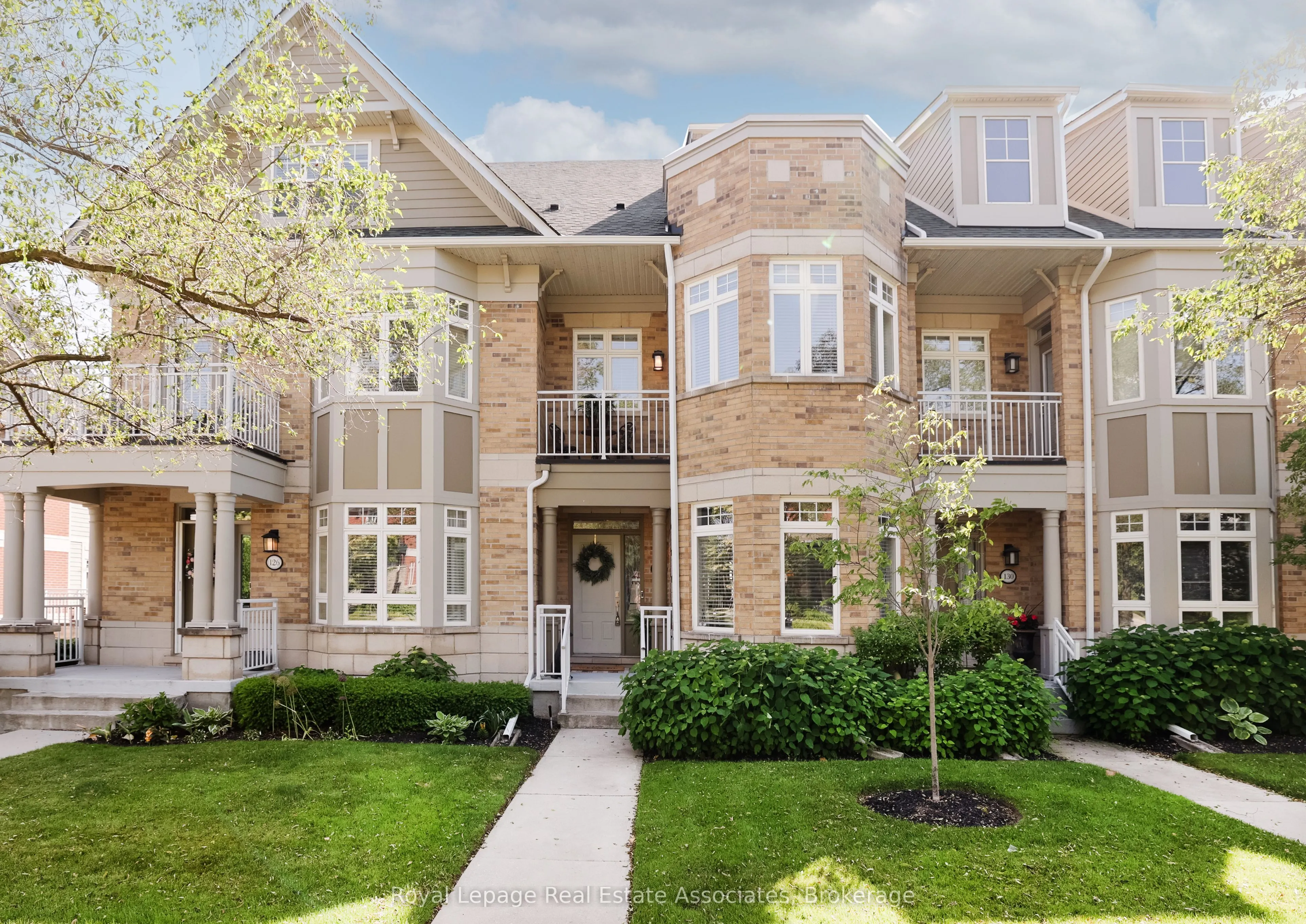 128 St Lawrence Drive, #38