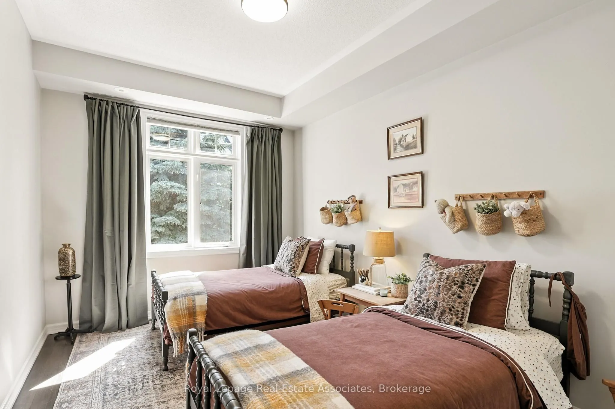 128 St Lawrence Drive, #38