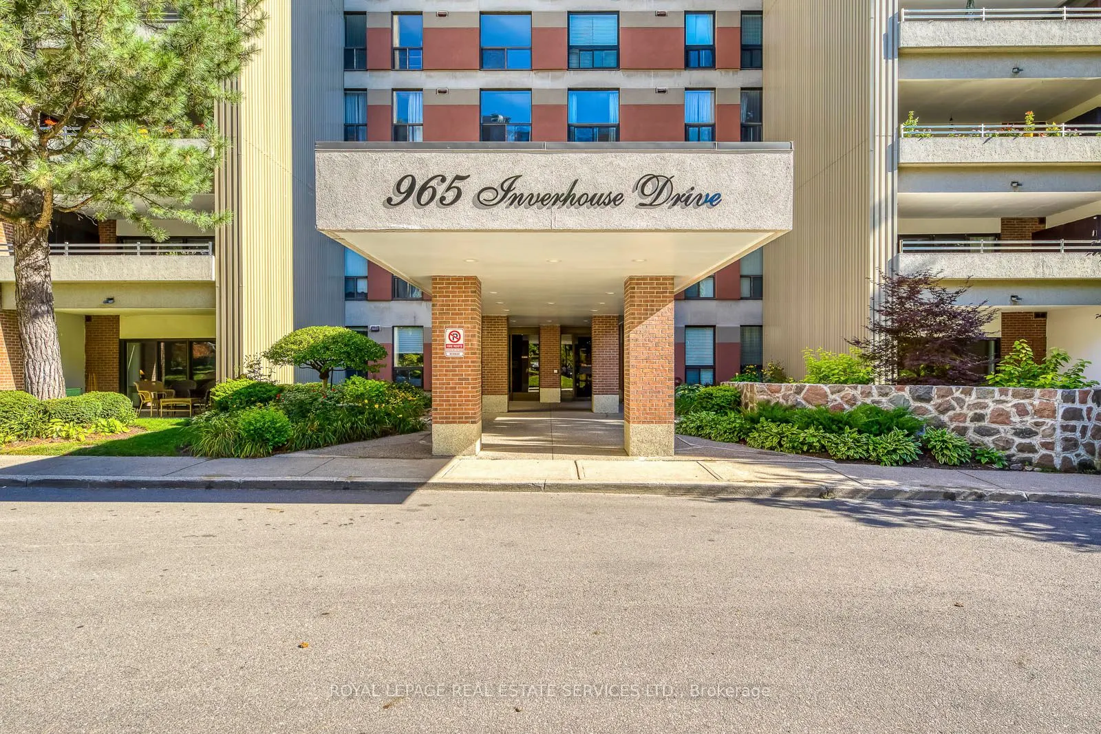 965 Inverhouse Drive, #511