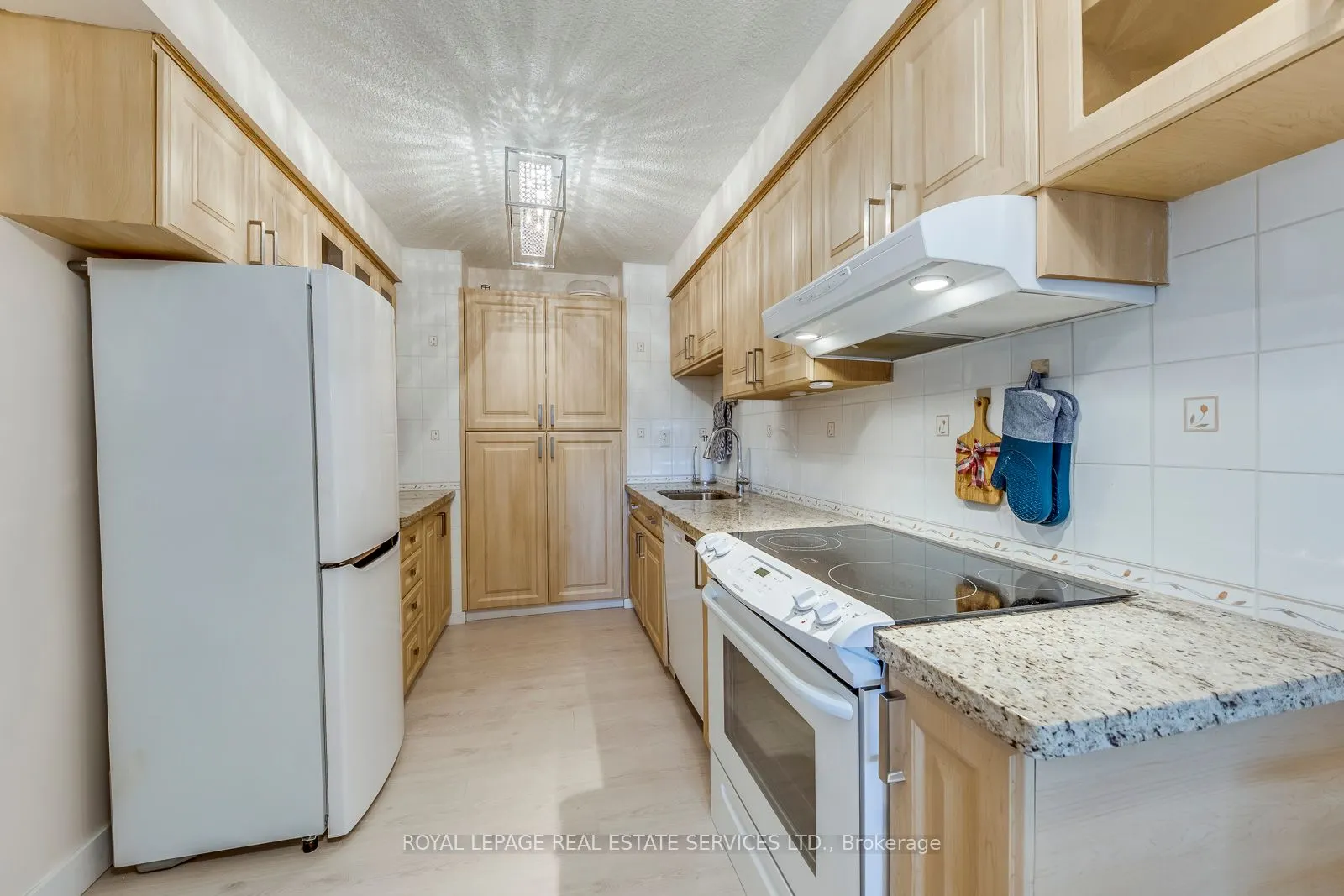 965 Inverhouse Drive, #511