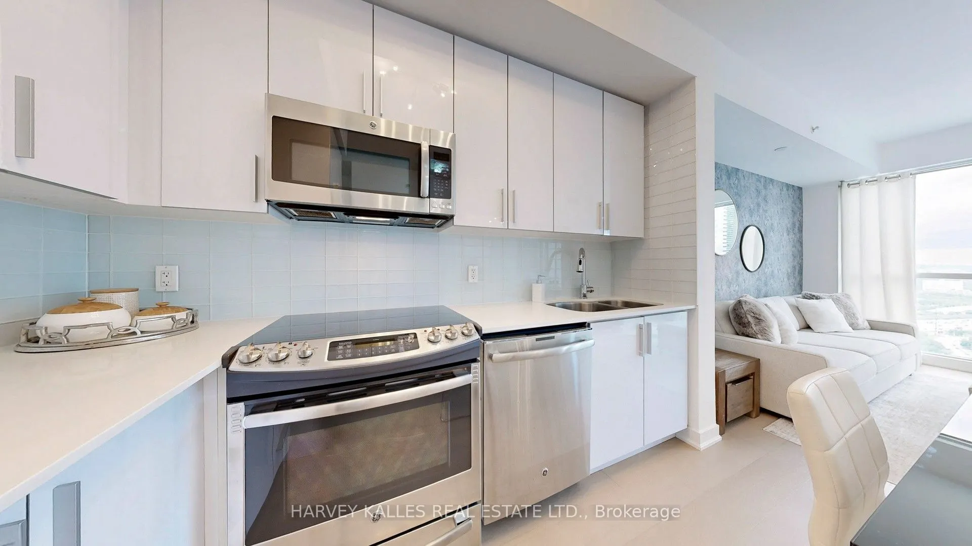 2200 Lake Shore Boulevard W, #4008