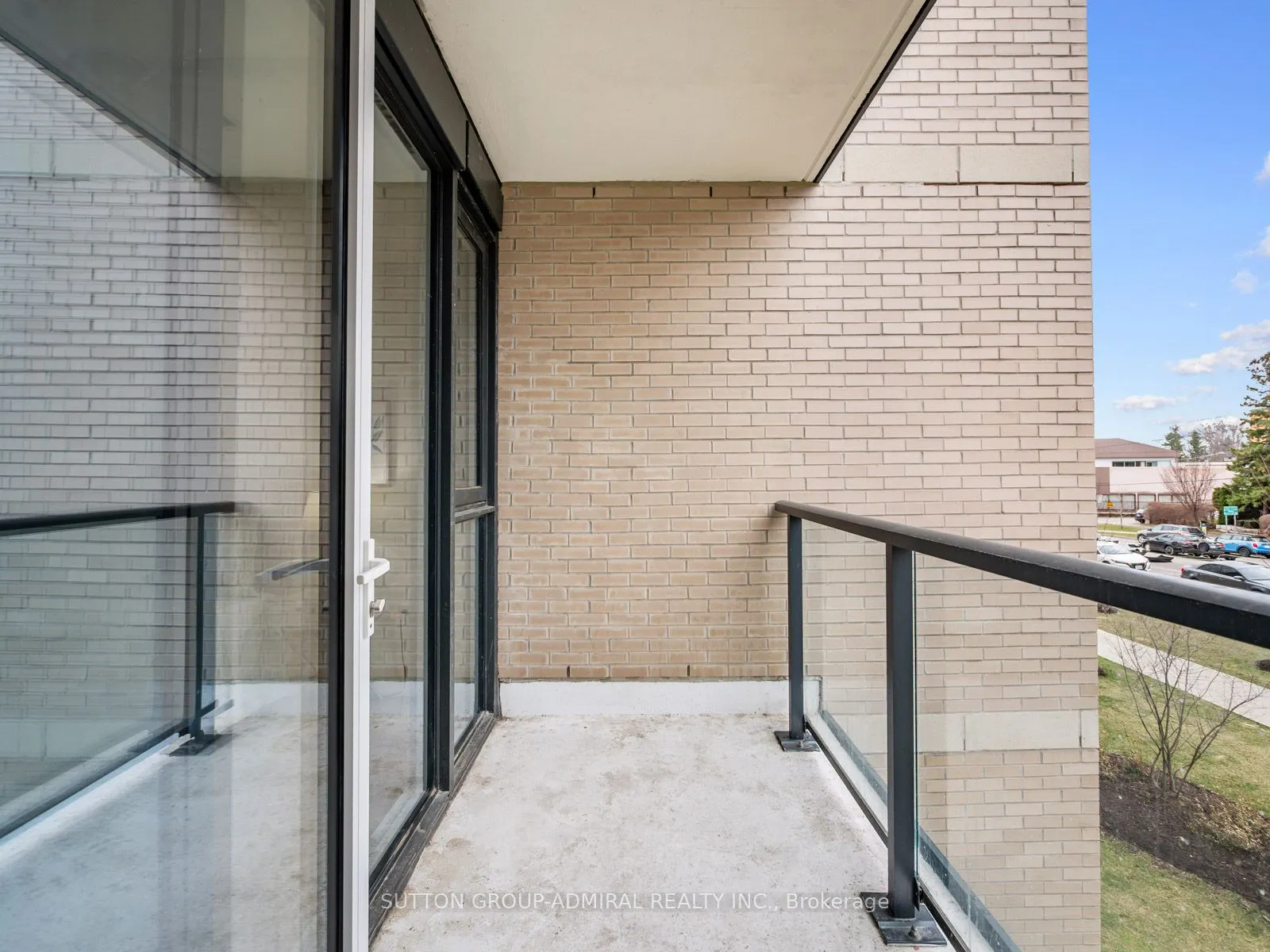 293 The Kingsway, #218