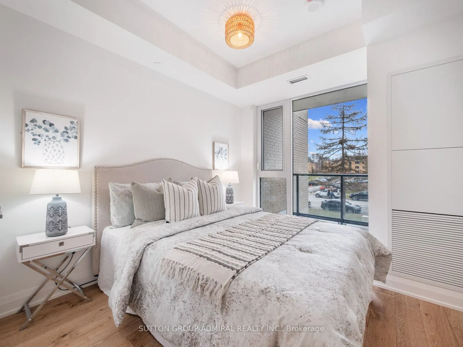 293 The Kingsway, #218